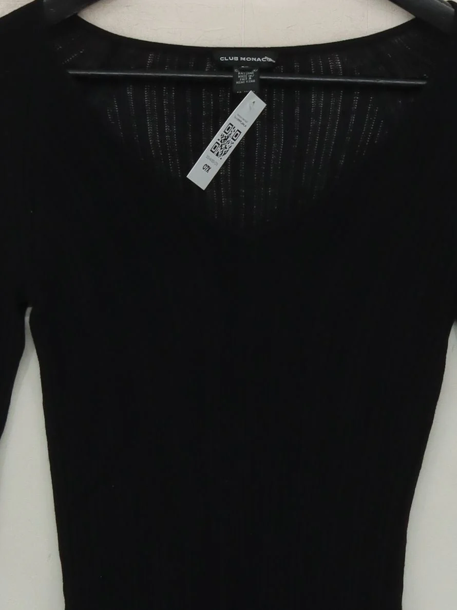 Club Monaco Women's Top S Black 100% Rayon Long Sleeve V-Neck Basic - Image 3