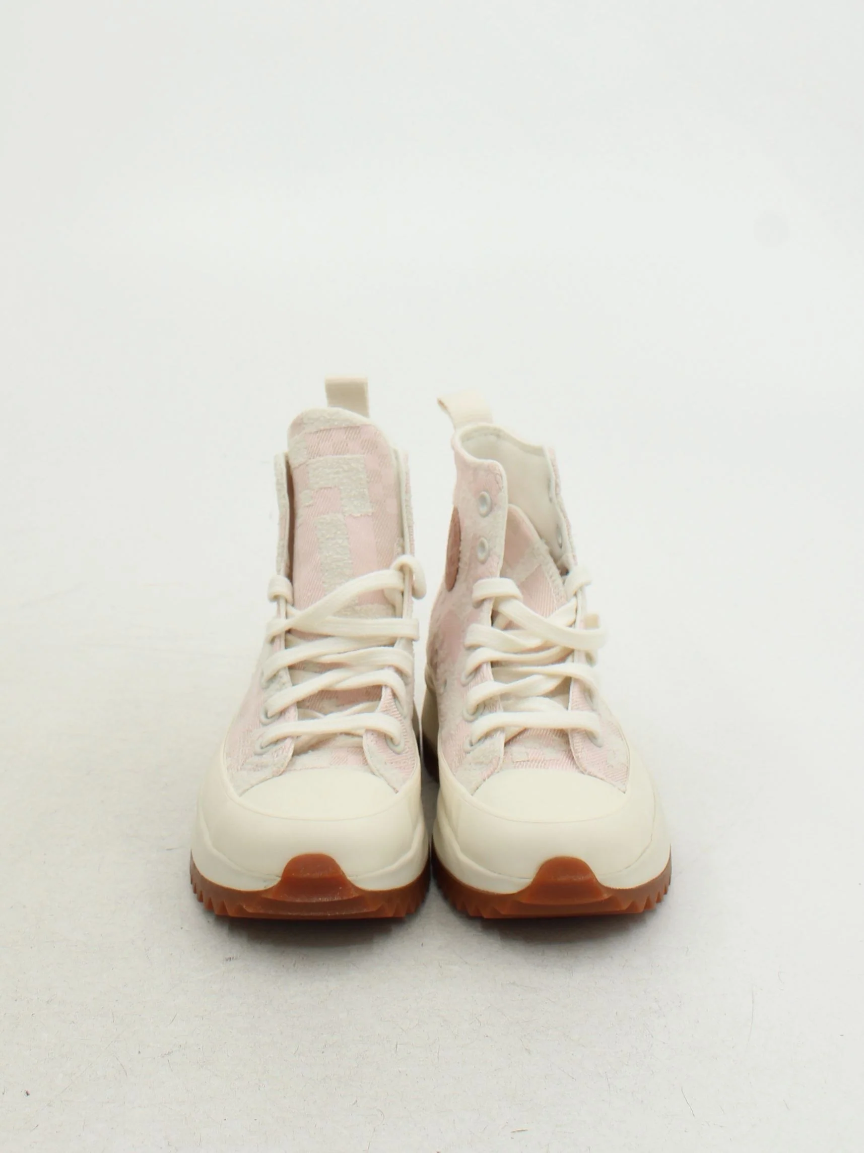 Converse Women's Trainers UK2.5 in Pink RRP £91 - Image 2