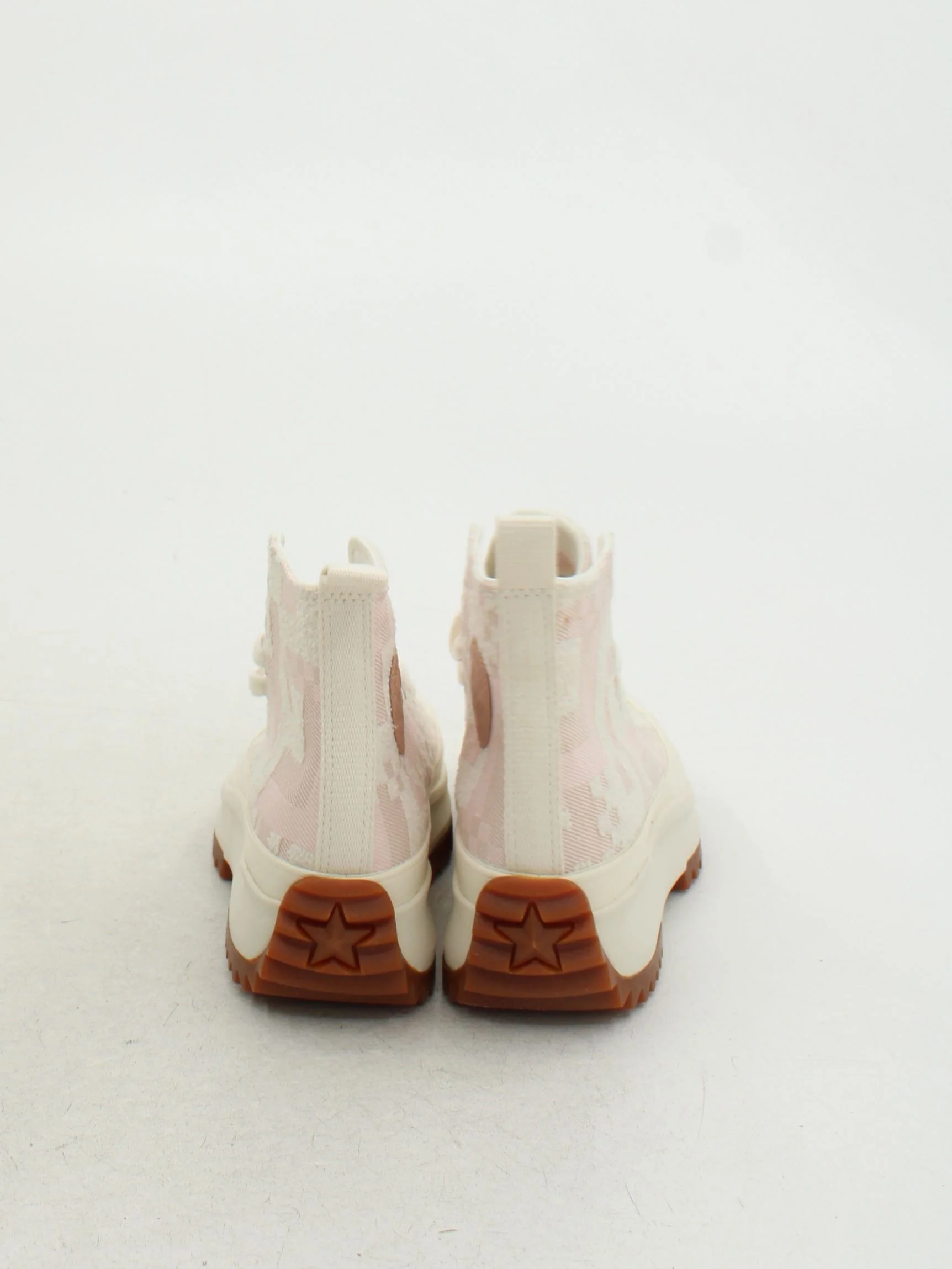 Converse Women's Trainers UK2.5 in Pink RRP £91 - Image 3