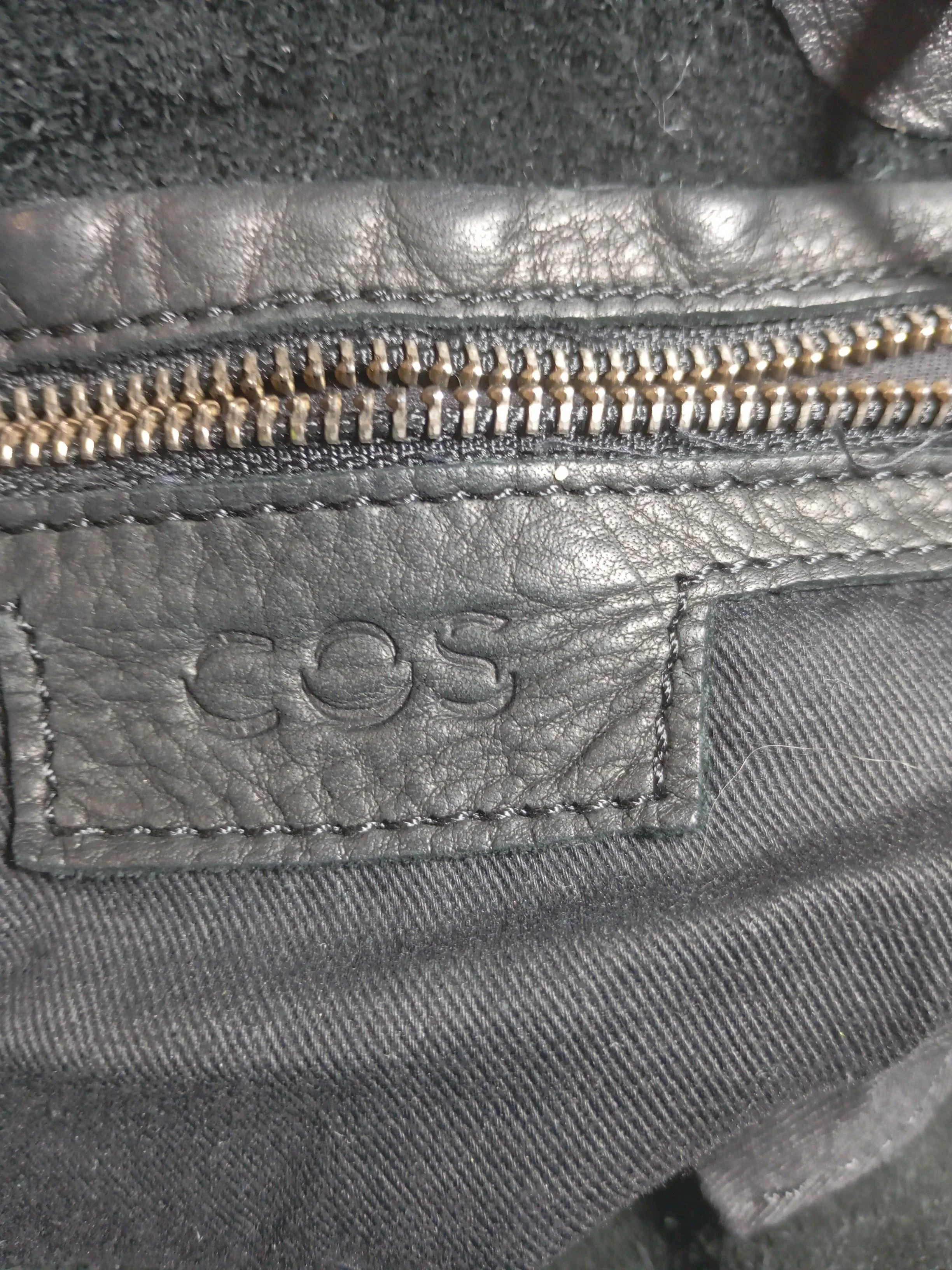 COS Men's Bag Black 100% Leather Backpack - Image 6