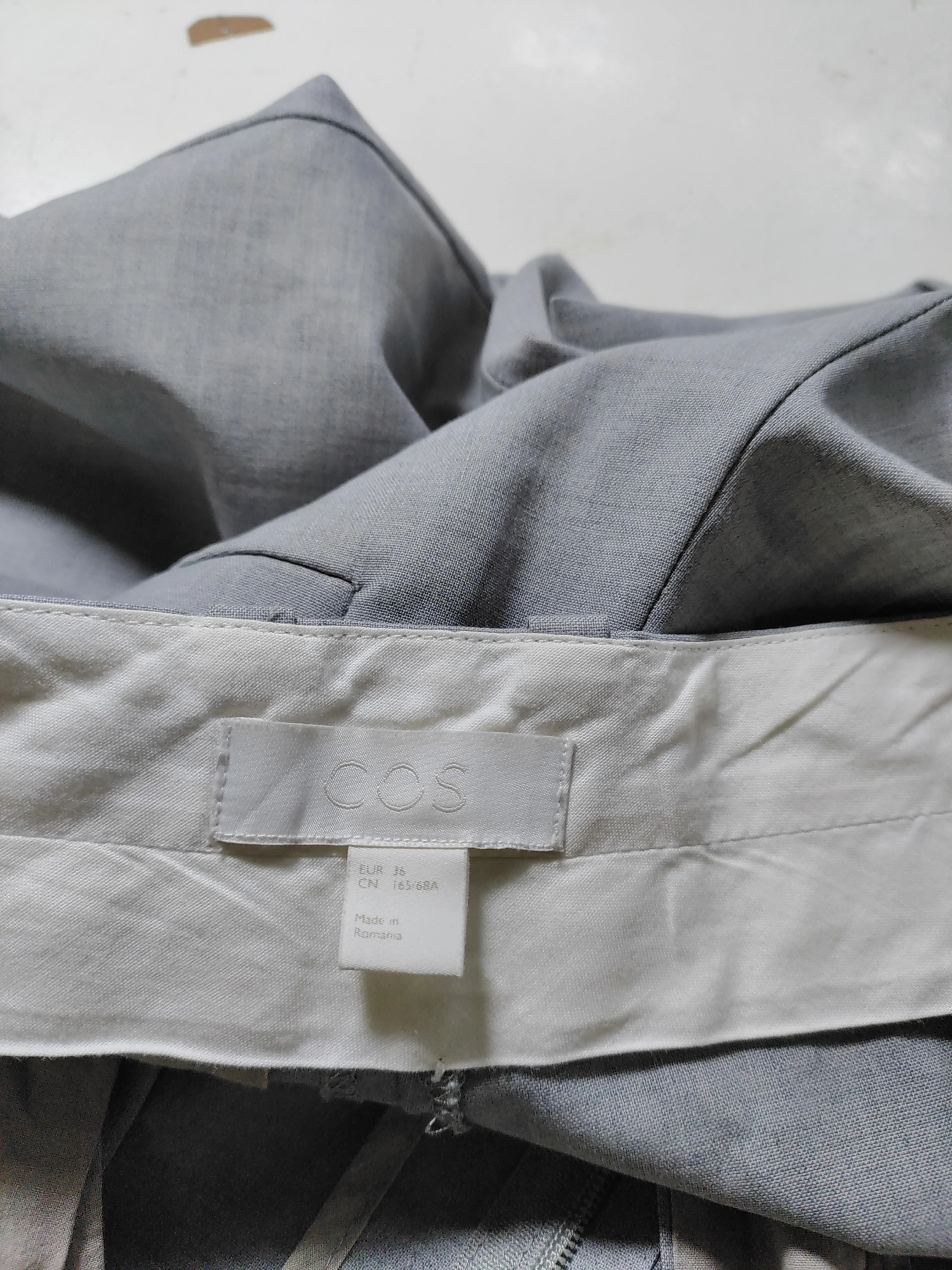 COS Men's Trousers W 36 in Grey Wool with Polyester, Elastane Tapered Capri - Image 5