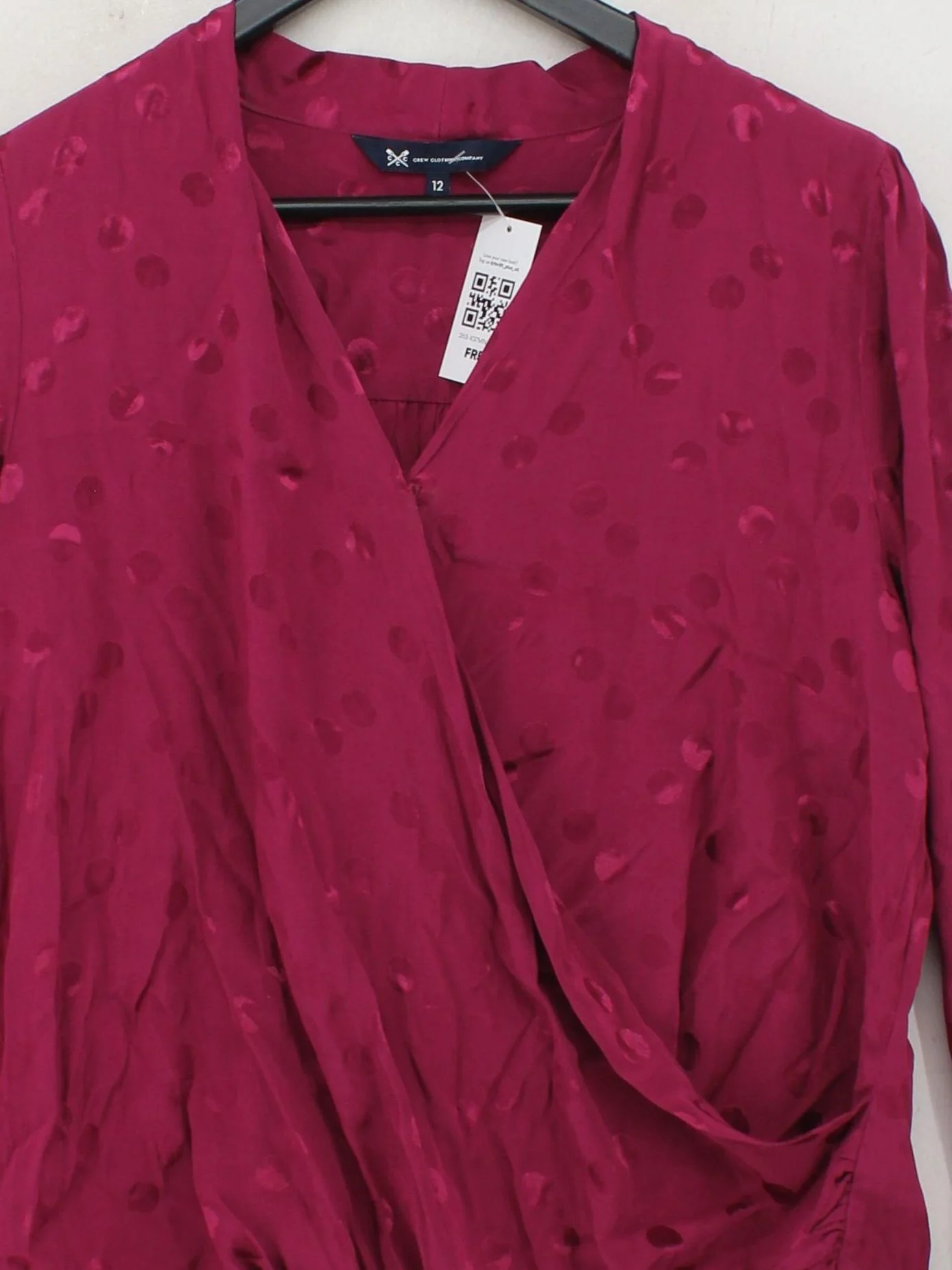 Crew Clothing Women's Blouse UK 12 Red 100% Viscose Long Sleeve V-Neck Basic - Image 3
