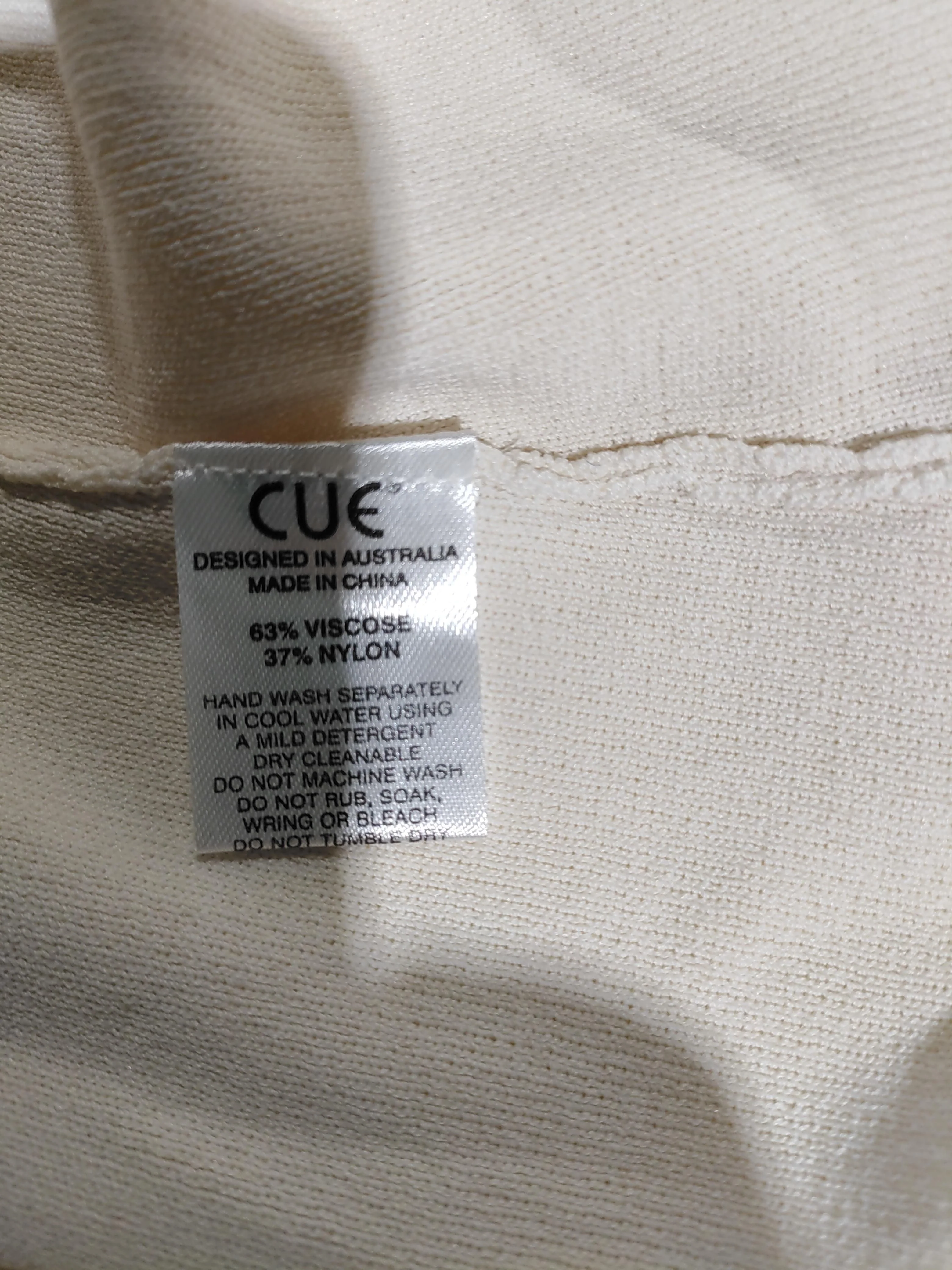 Cue Women's Top S Cream Viscose with Nylon 3/4 Sleeve Square Neck Basic - Image 7