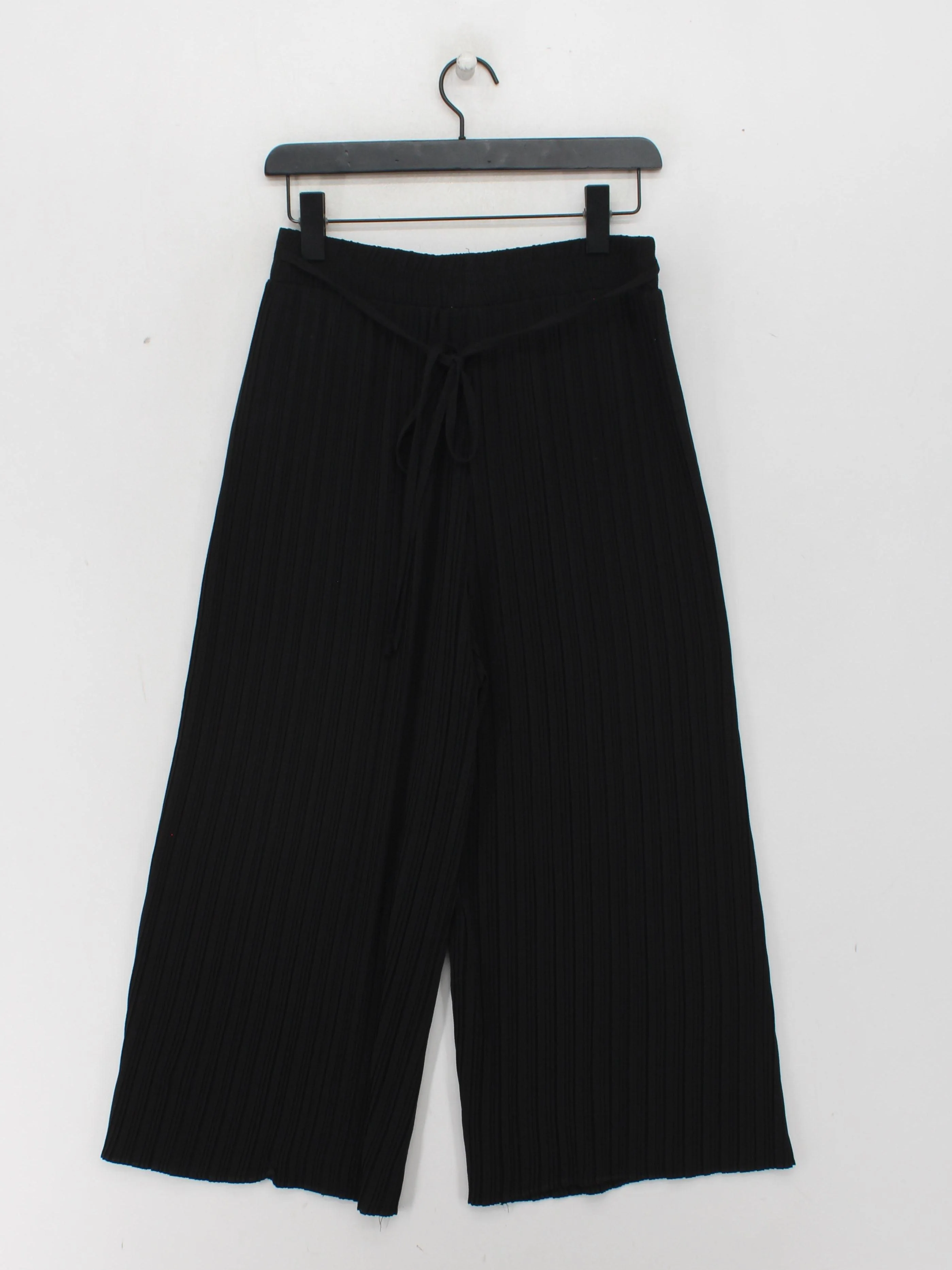 Darling London Women's Trousers UK 14 Black 100% Polyester Wide-Leg Cropped - Image 2