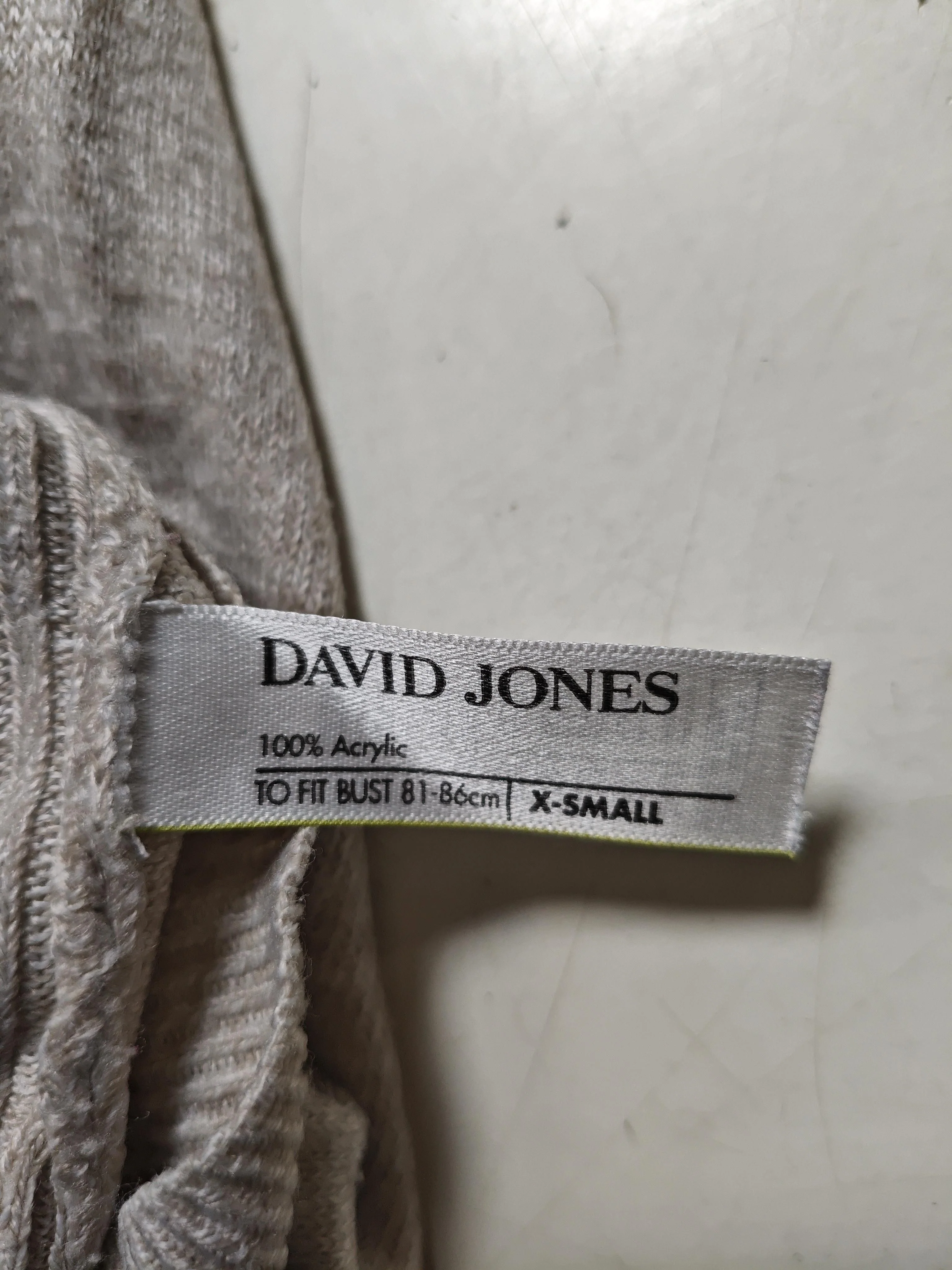 David Jones Women's Jumper XS Tan 100% Acrylic V-Neck Pullover - Image 6