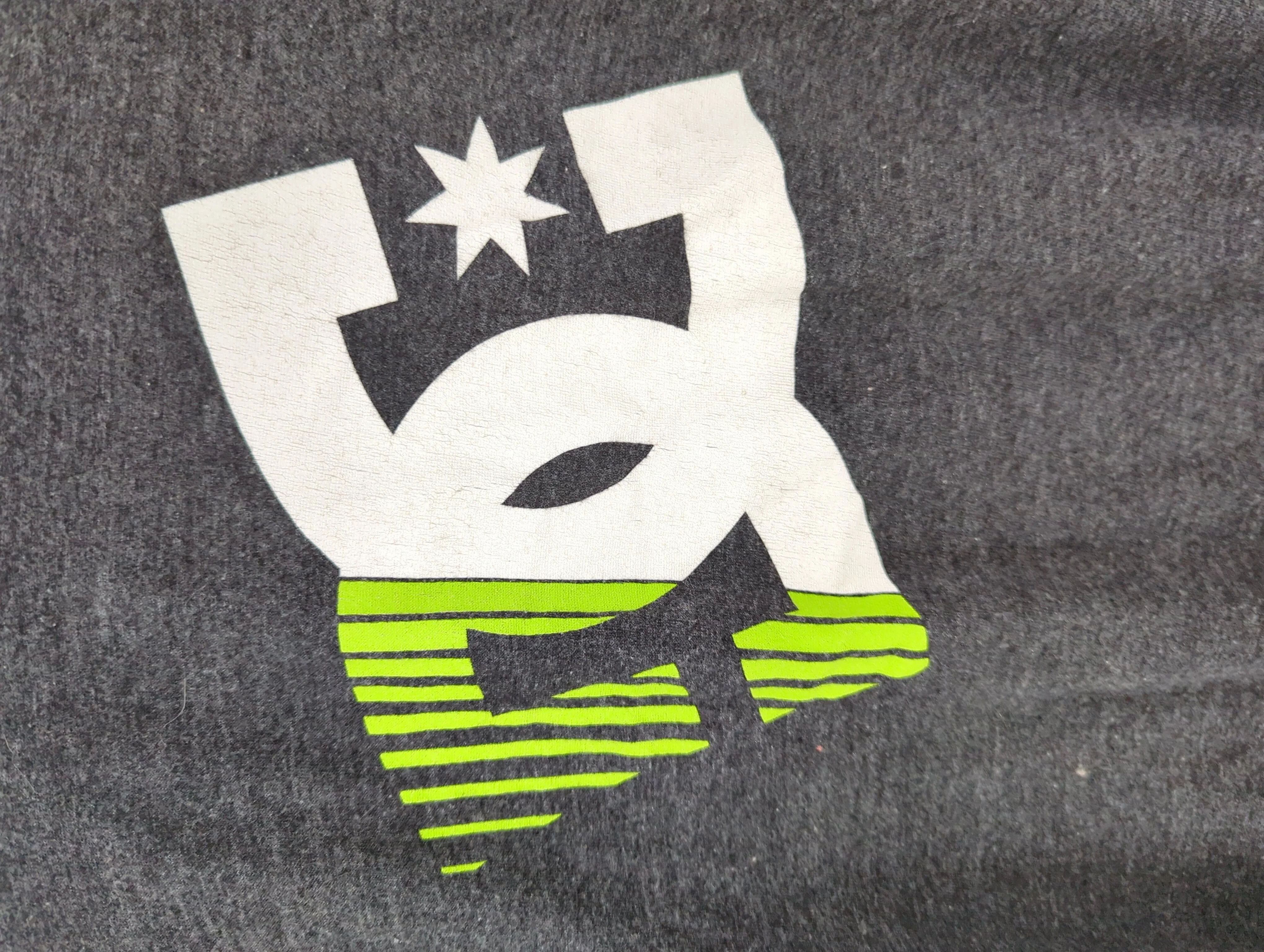 DC Men's T-Shirt XL Grey Cotton with Polyester Basic - Image 5