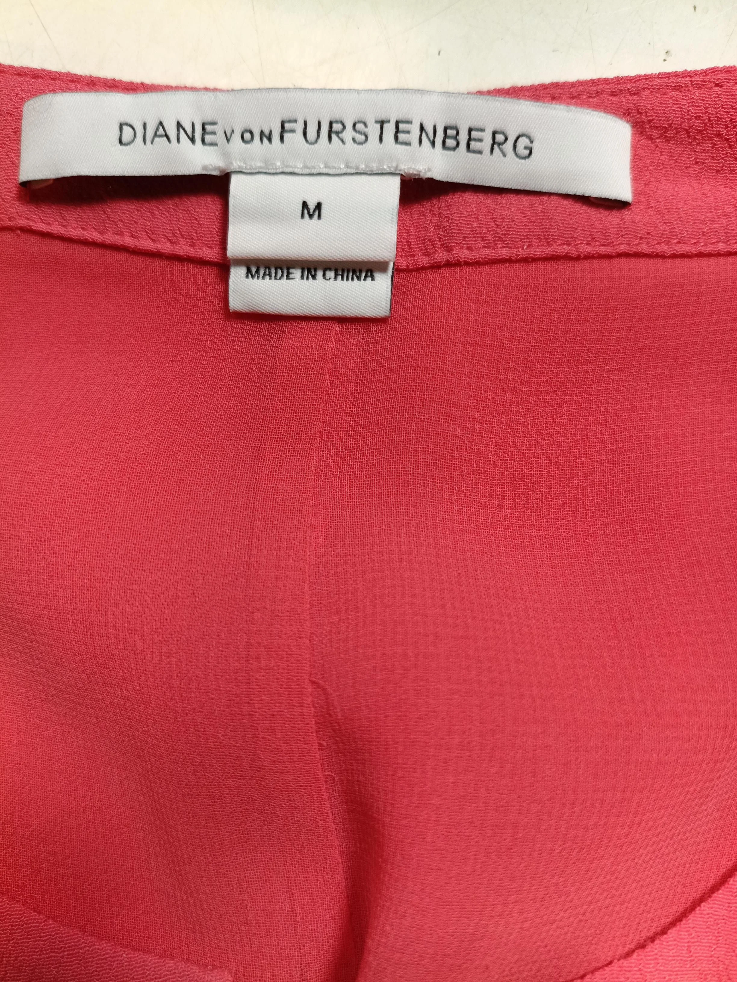 Diane Von Furstenberg Women's Top M Pink Viscose with Rayon Tunic - Image 5