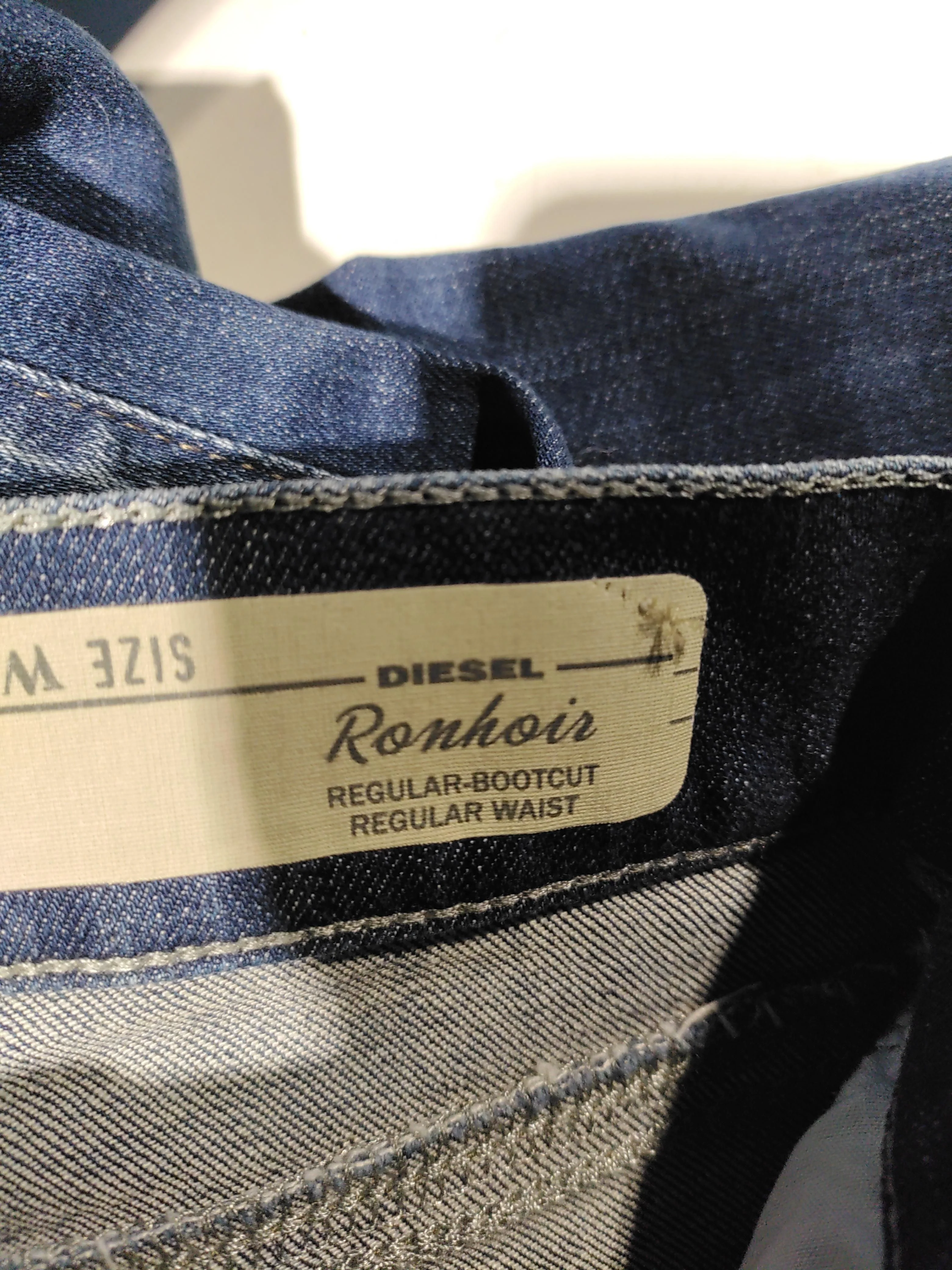 Diesel Men's Jeans W 26 in Blue Cotton with Elastane Straight - Image 5