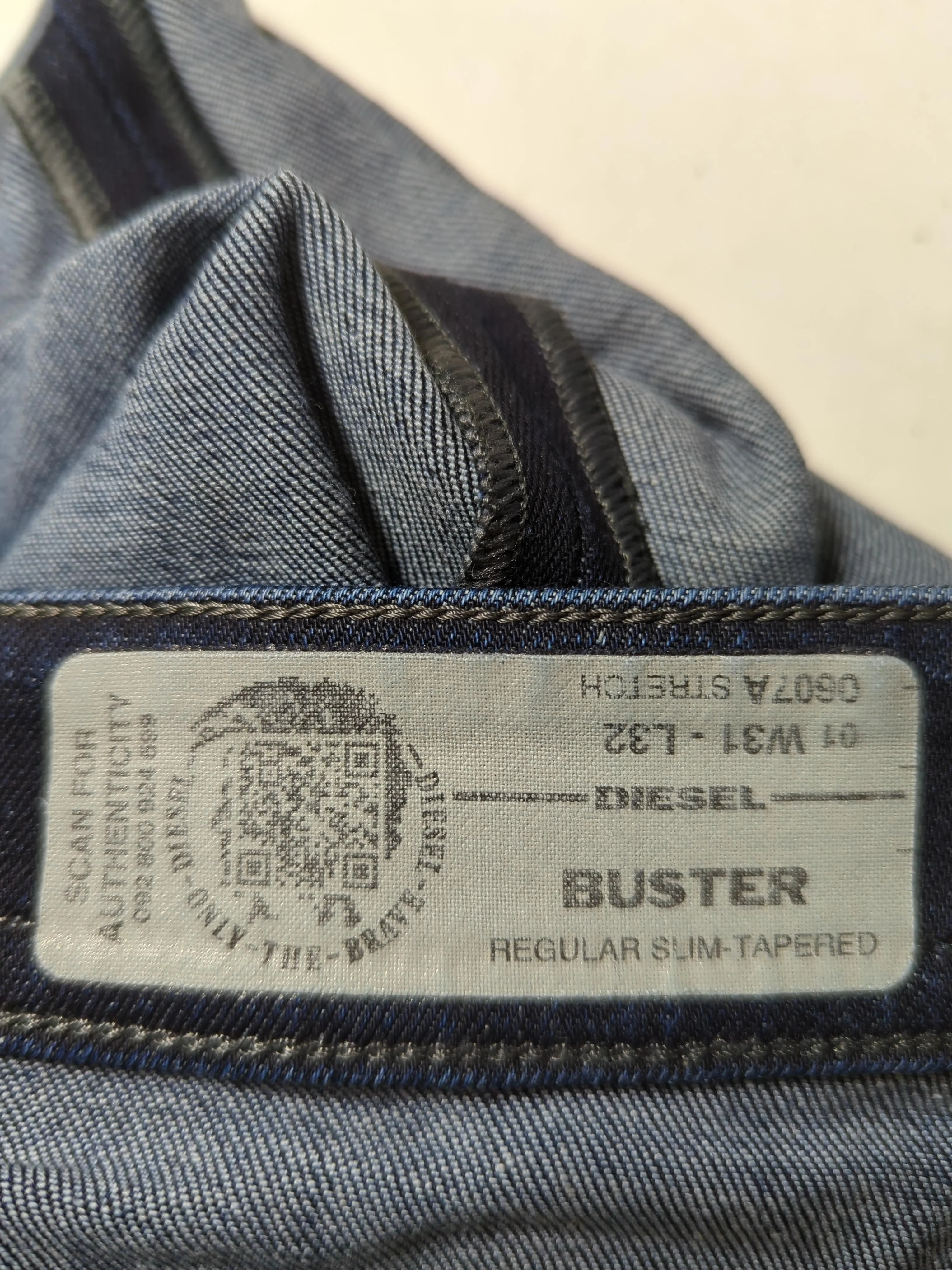 Diesel Men's Jeans W 31 in Blue Cotton with Polyester, Elastane Straight - Image 5