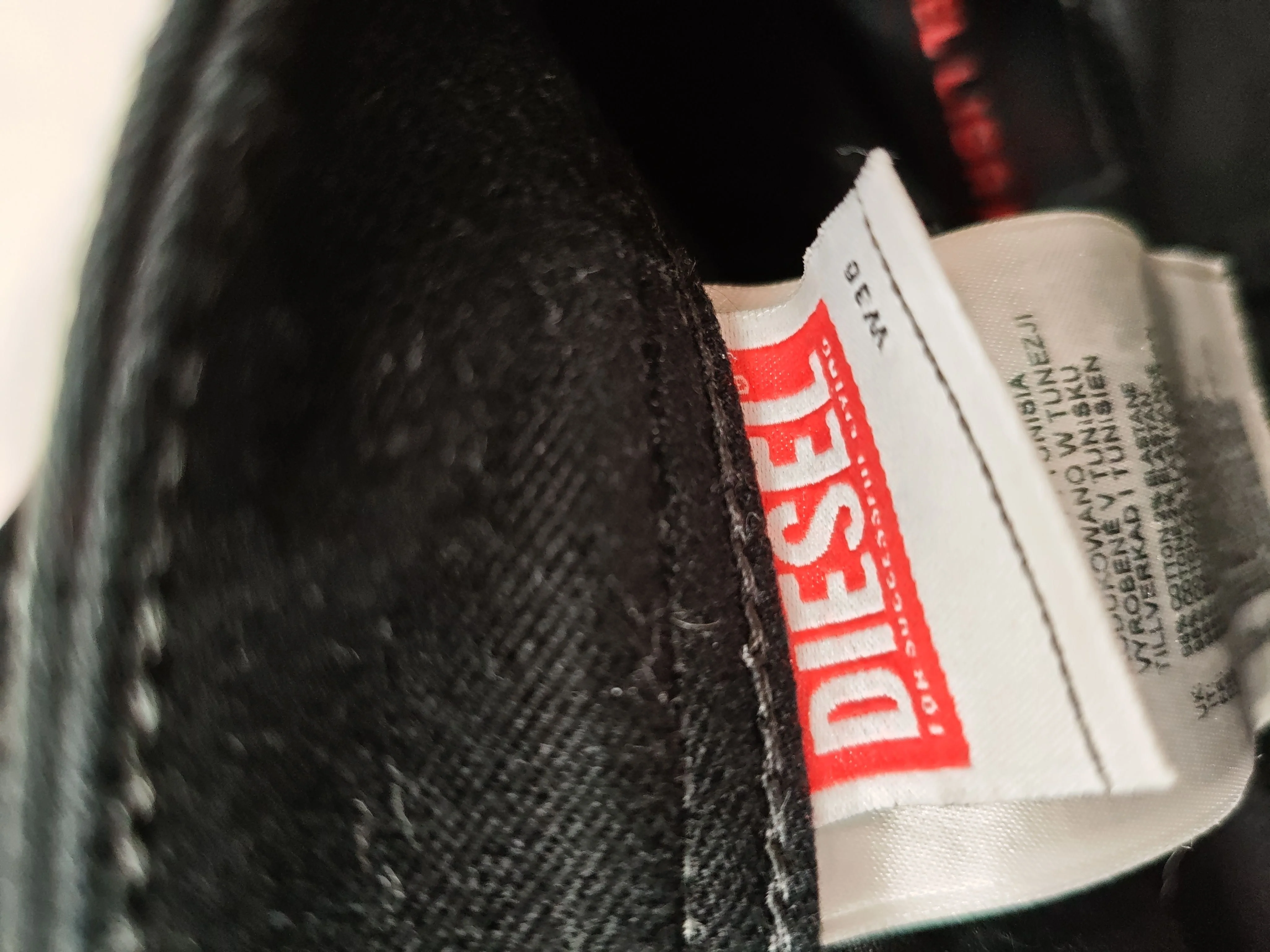 Diesel Men's Jeans W 36 in Black Cotton with Elastane Straight - Image 6