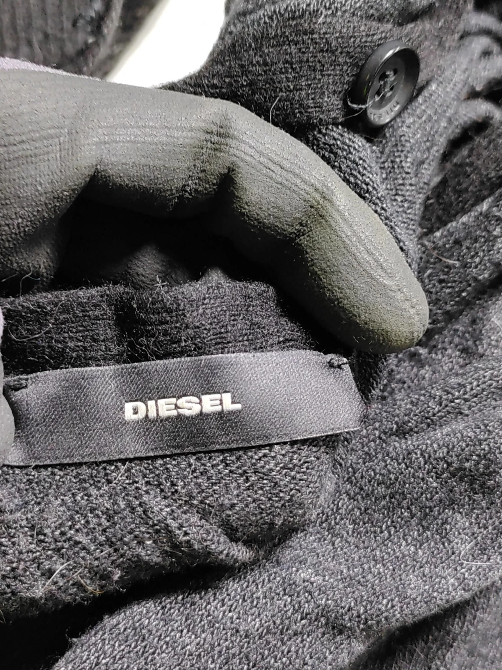 Diesel Women's Cardigan Black Nylon with Wool, Rayon, Cashmere V-Neck Cardigan - Image 6