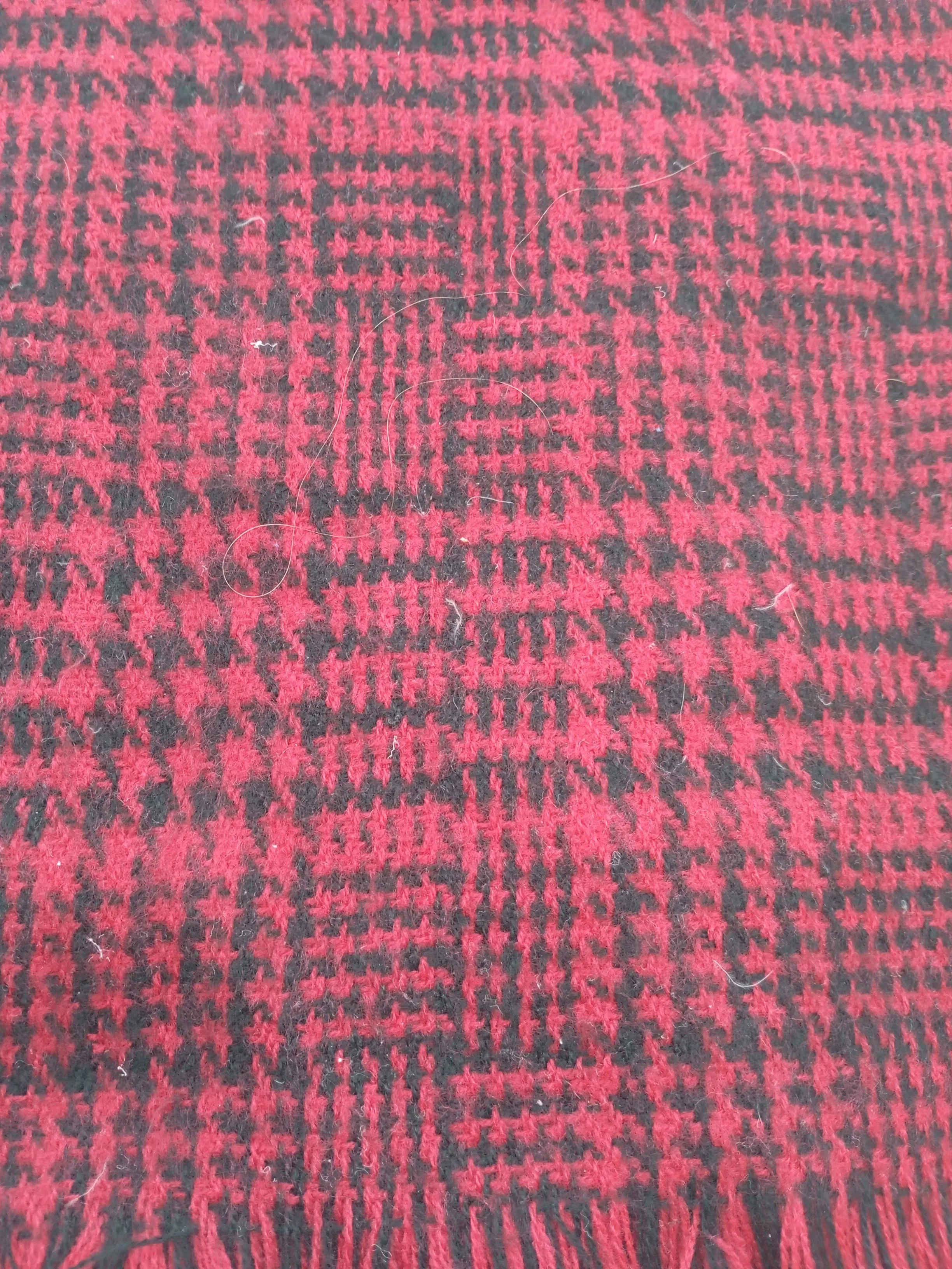 DKNY Men's Scarf Red Checkered 100% Wool Scarf - Image 3