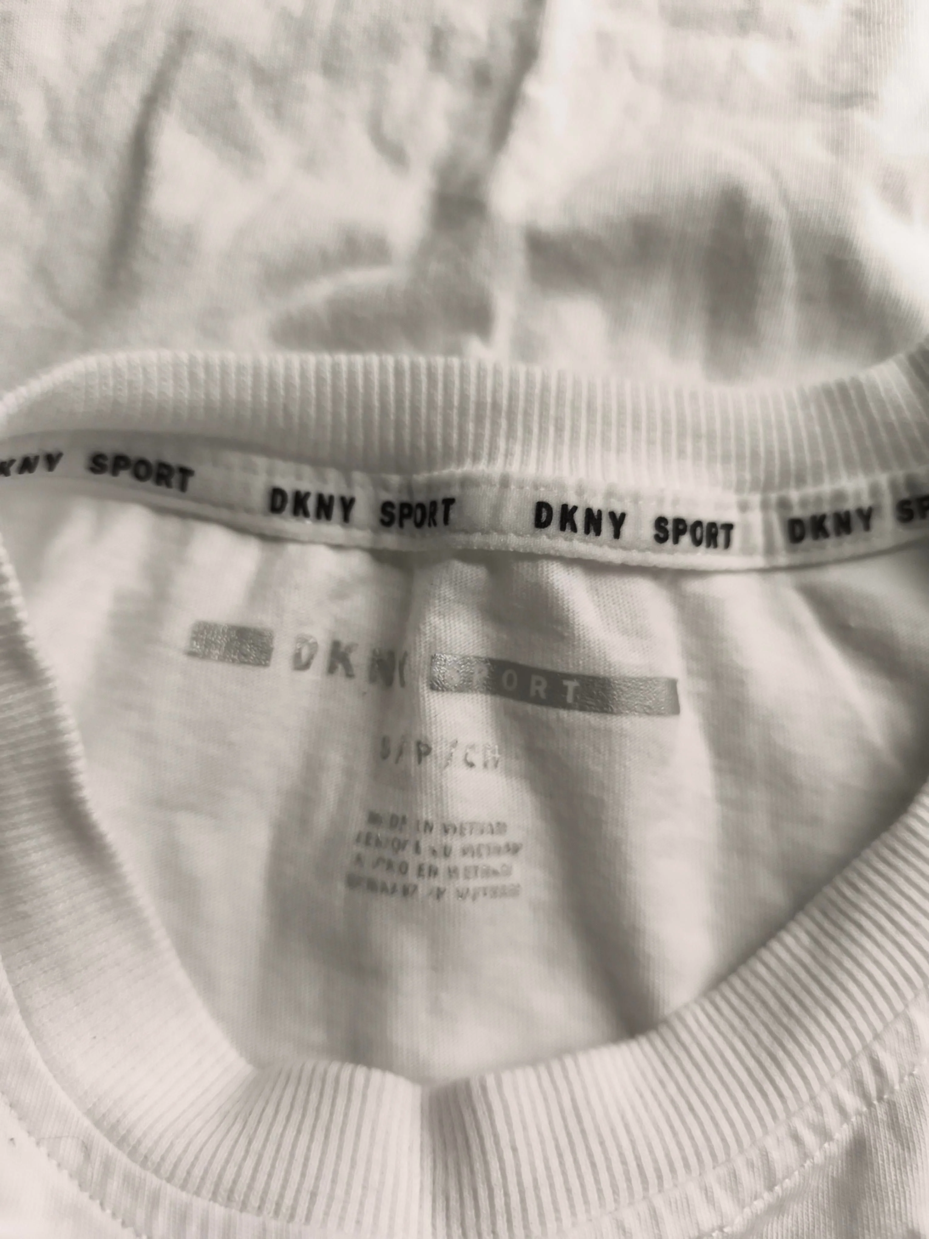 DKNY Men's T-Shirt S White Graphic 100% Cotton Basic - Image 6