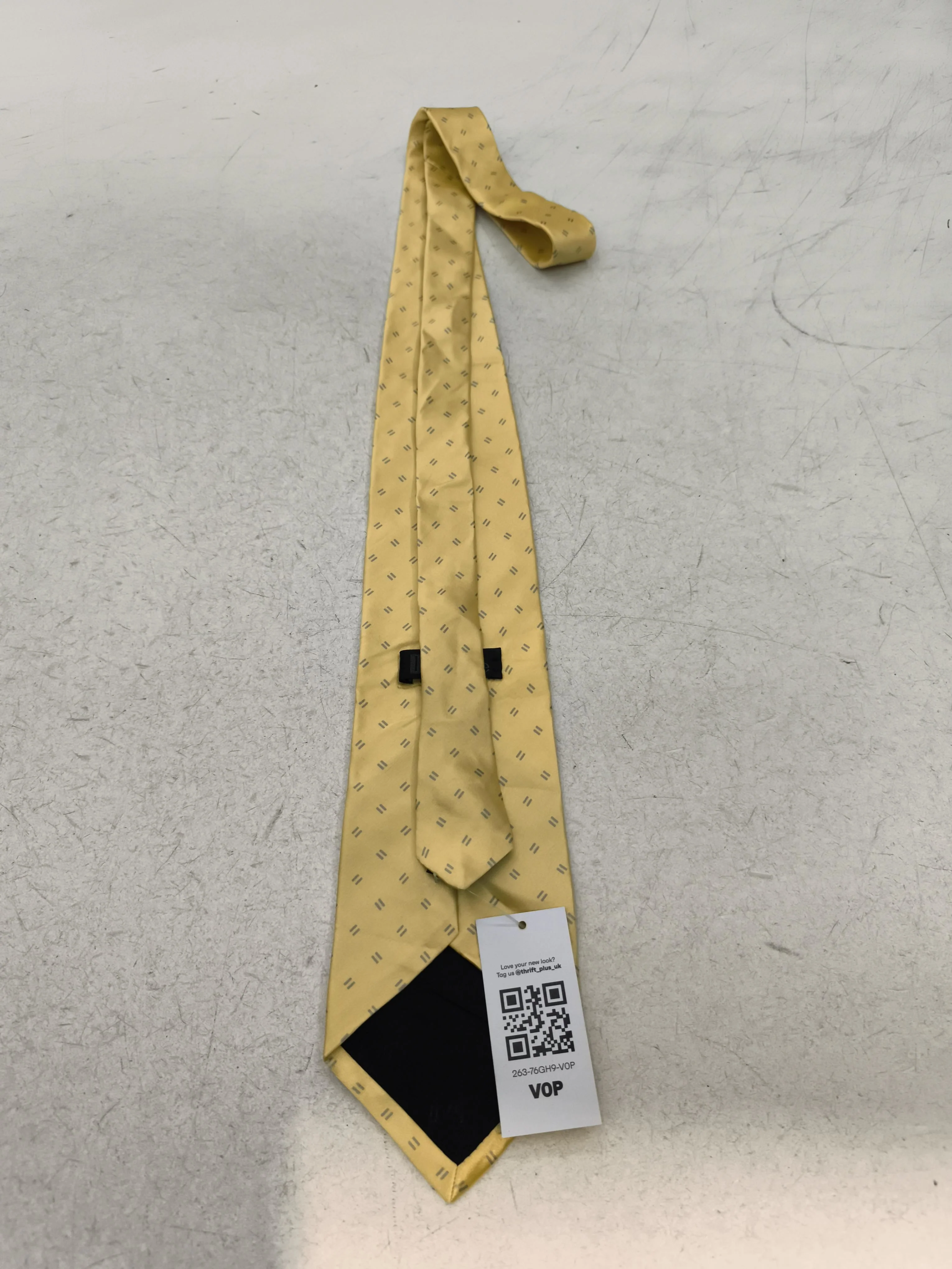 DKNY Men's Tie Yellow 100% Silk - Image 2