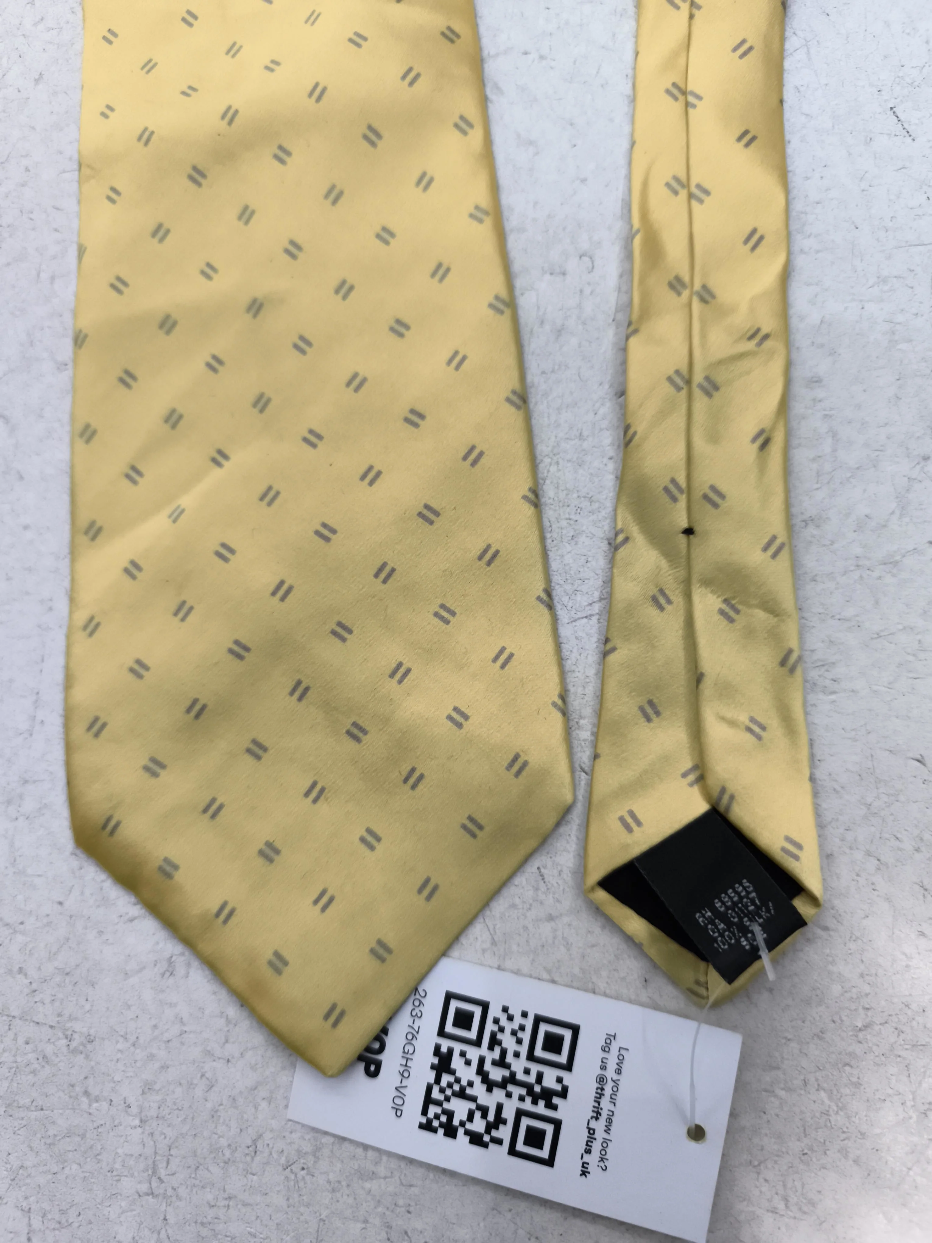 DKNY Men's Tie Yellow 100% Silk - Image 4