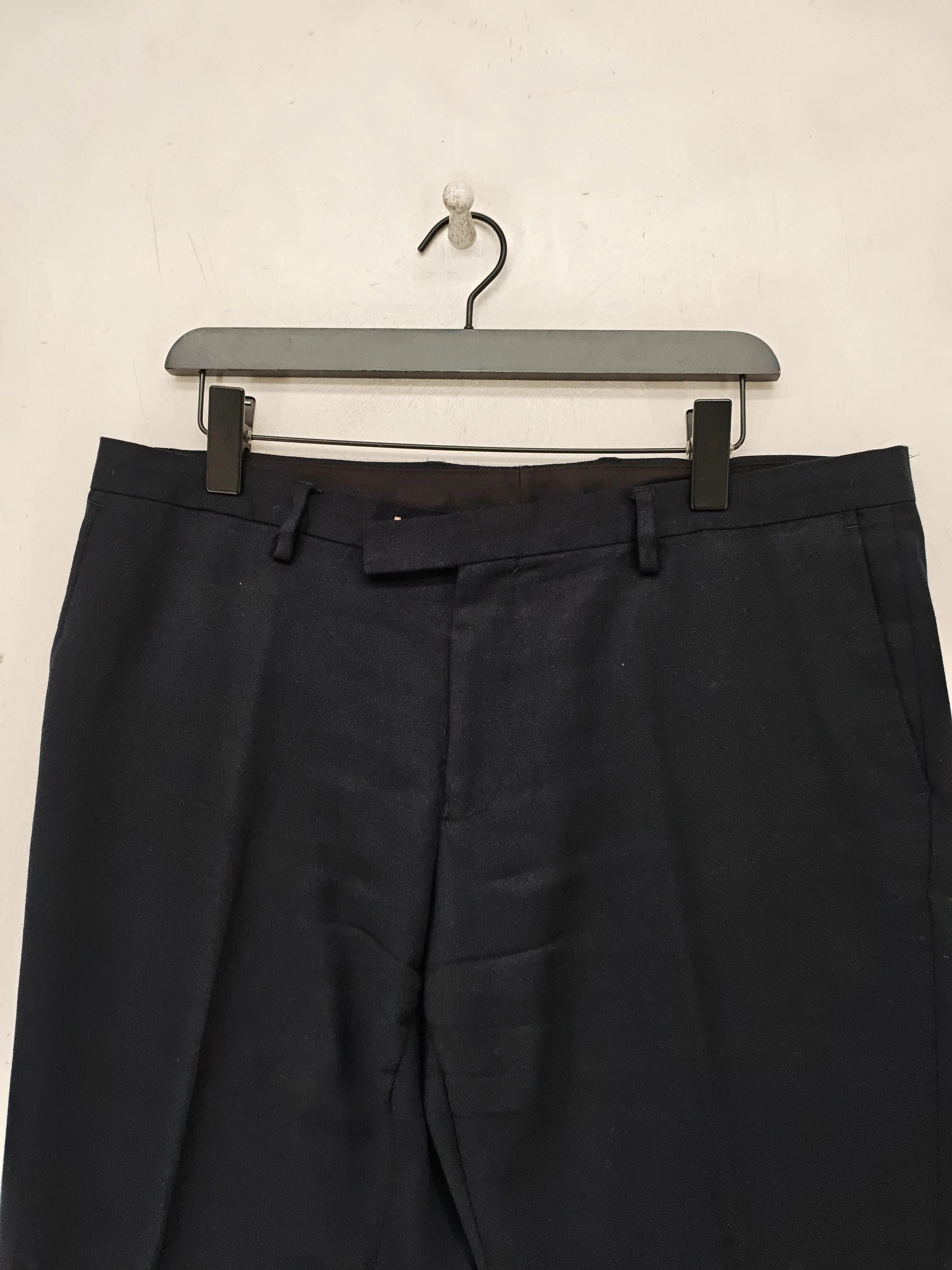 DKNY Men's Two Piece Suit Chest: 42 in Black Wool with Viscose, Acetate 2 Piece - Image 5