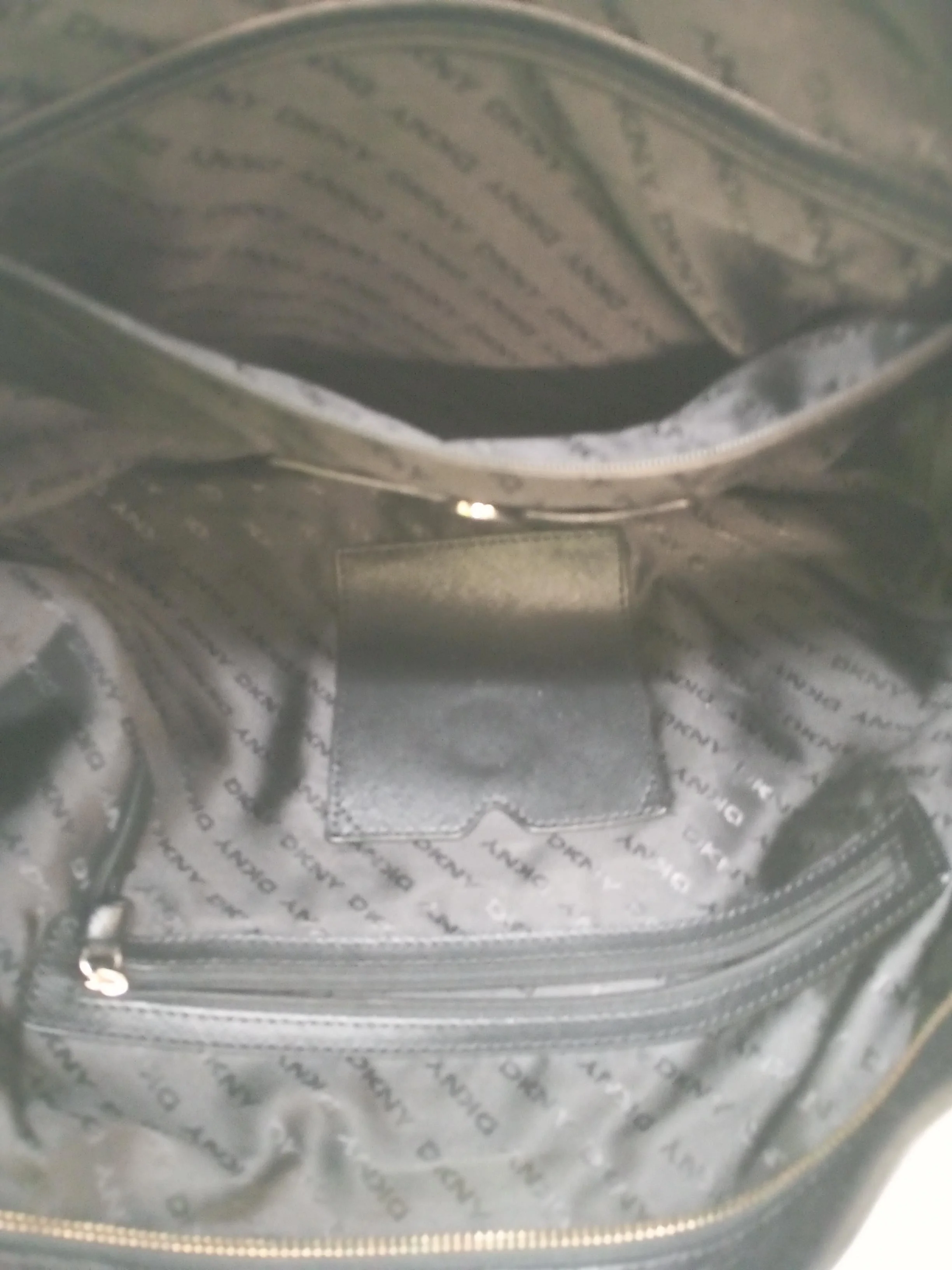 DKNY Women's Bag Black 100% Leather Shoulder Bag - Image 4