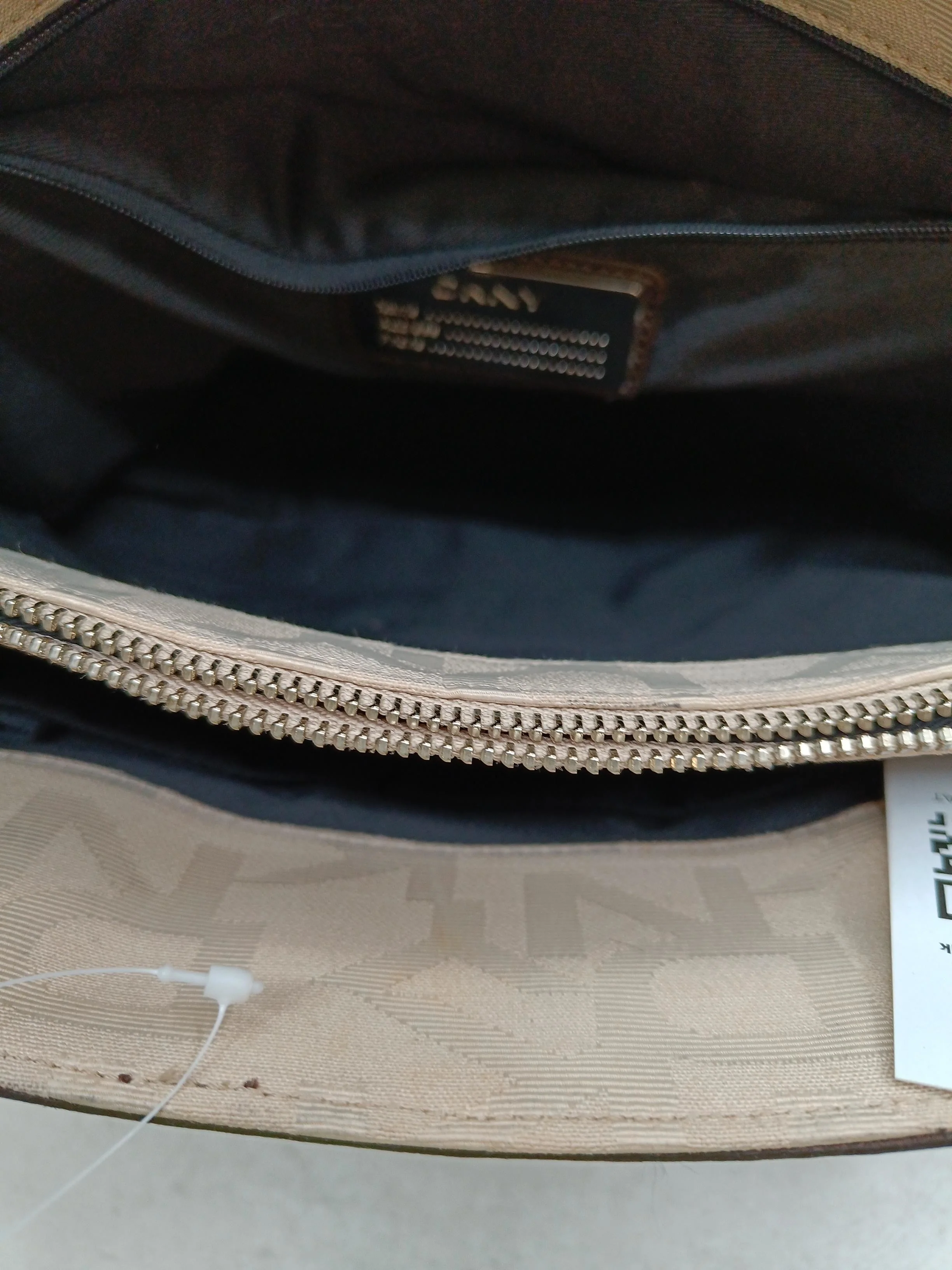 DKNY Women's Bag Cream Geometric Other with Leather Shoulder Bag - Image 4