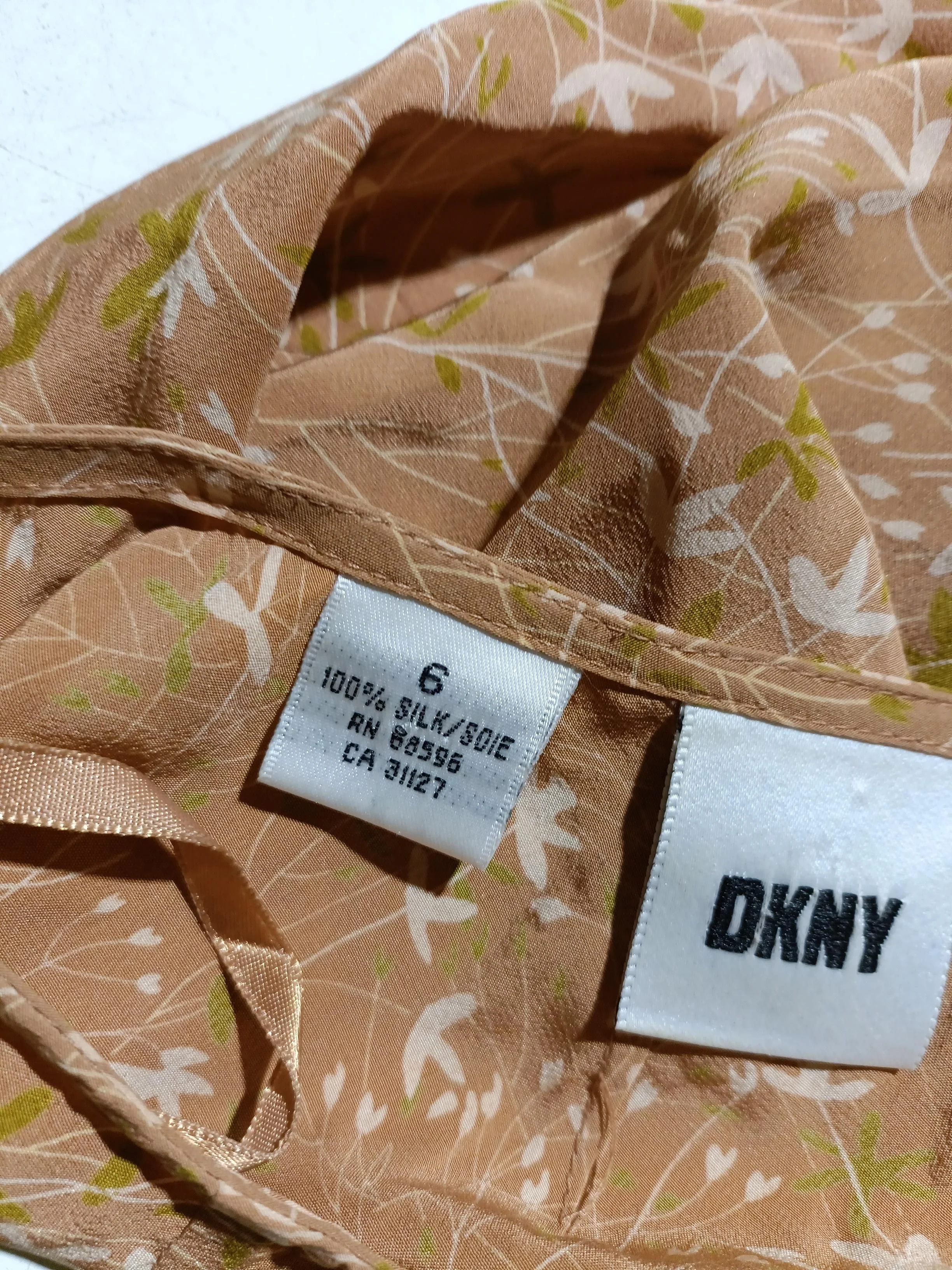 DKNY Women's Mini Skirt S Tan Floral 100% Silk Short Mini - Image 6