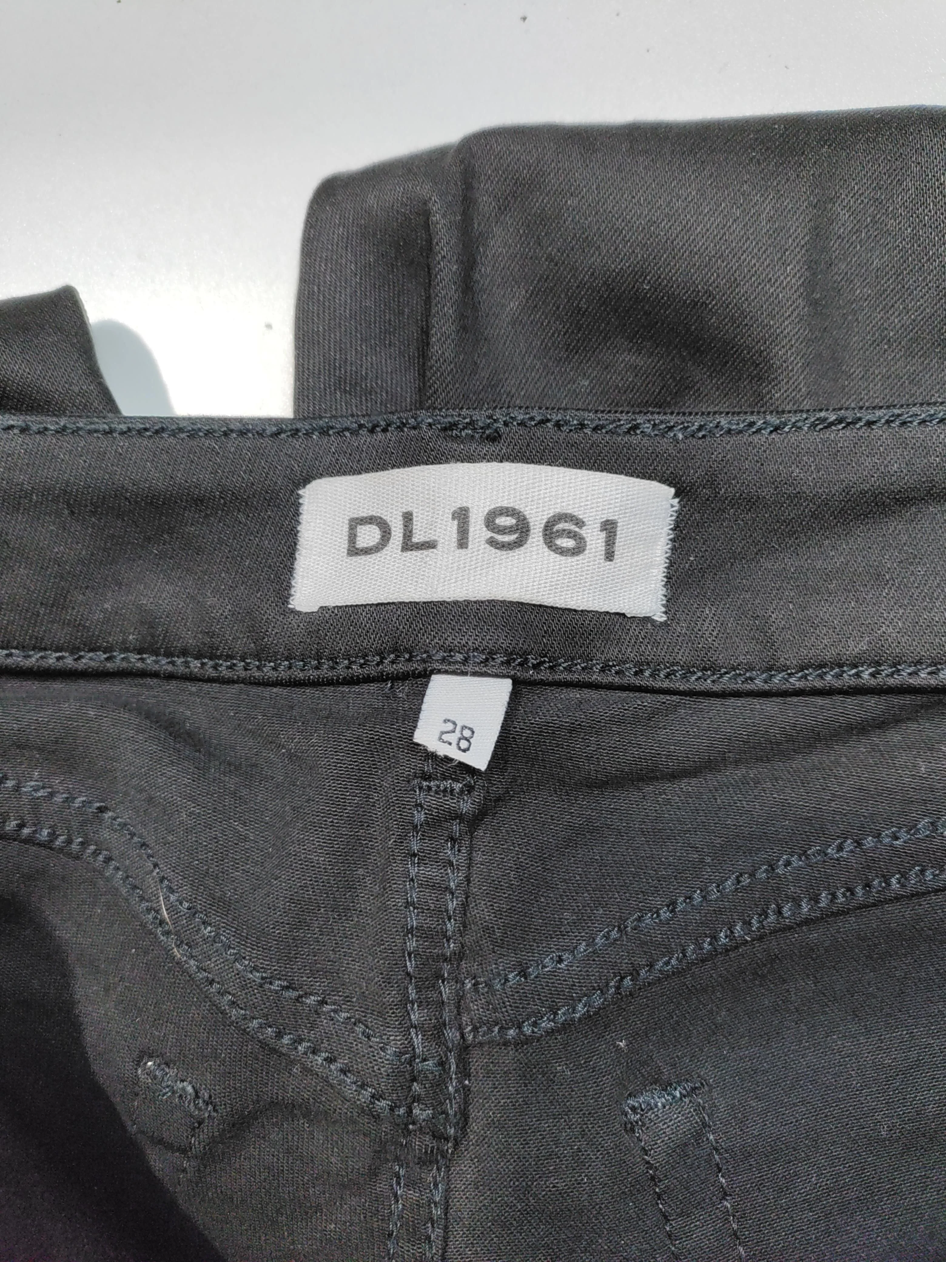 DL1961 Women's Jeans W 28 in Black 100% Cotton Skinny - Image 5