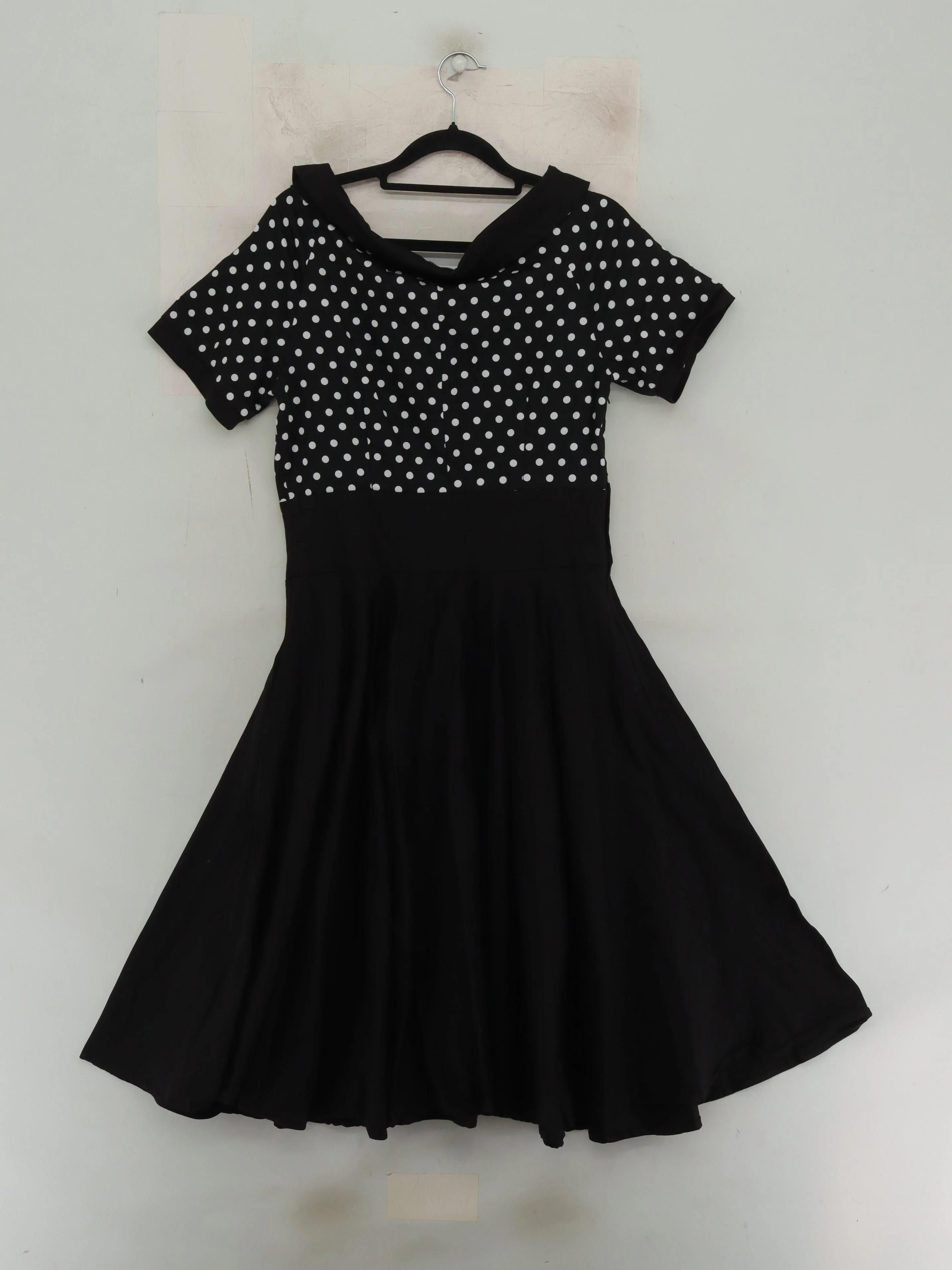 Dolly and Dotty Skater Midi Dress UK14 in Black - Image 2