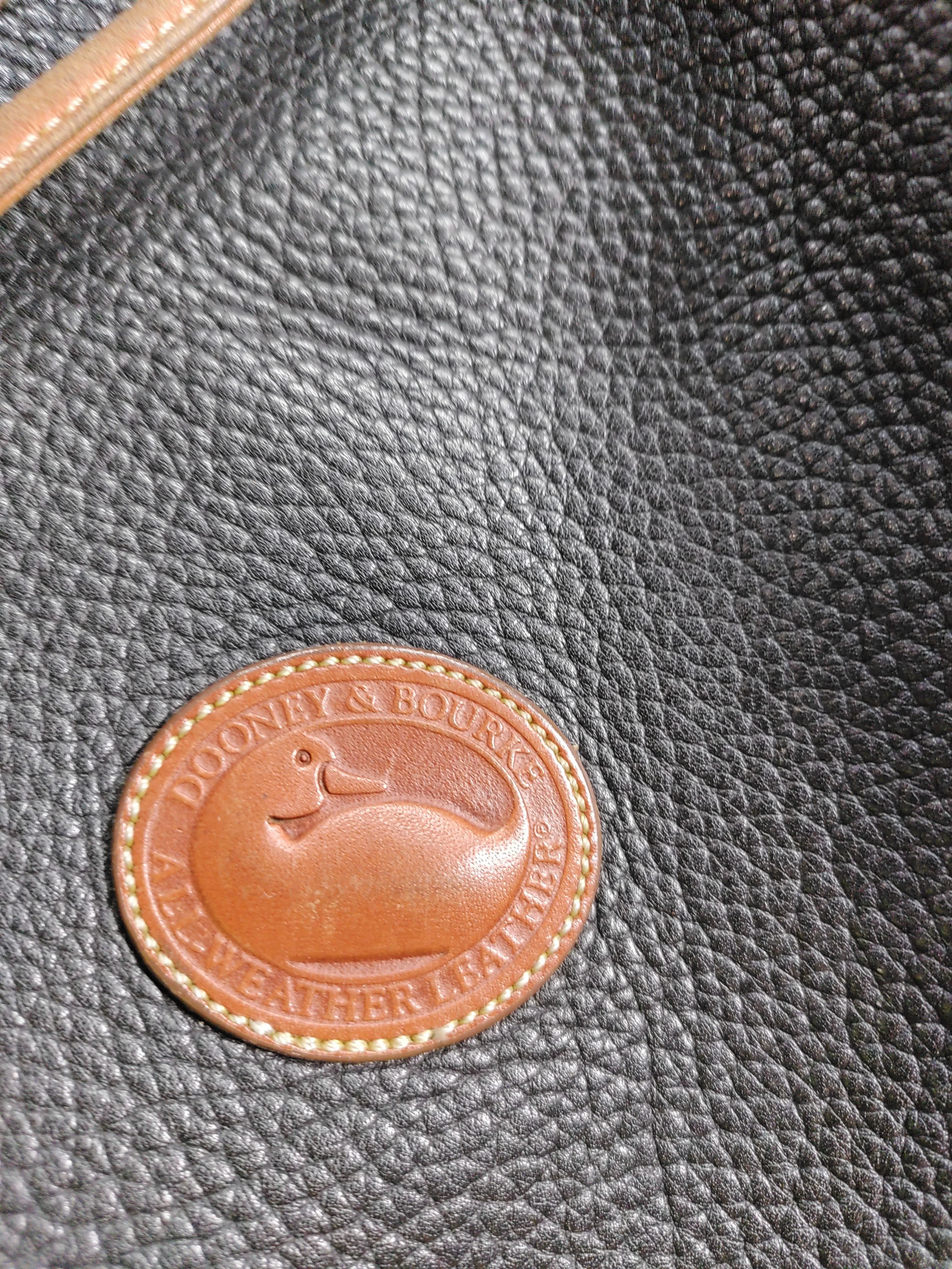 Dooney & Bourke Women's Bag Black 100% Leather Shoulder Bag - Image 6