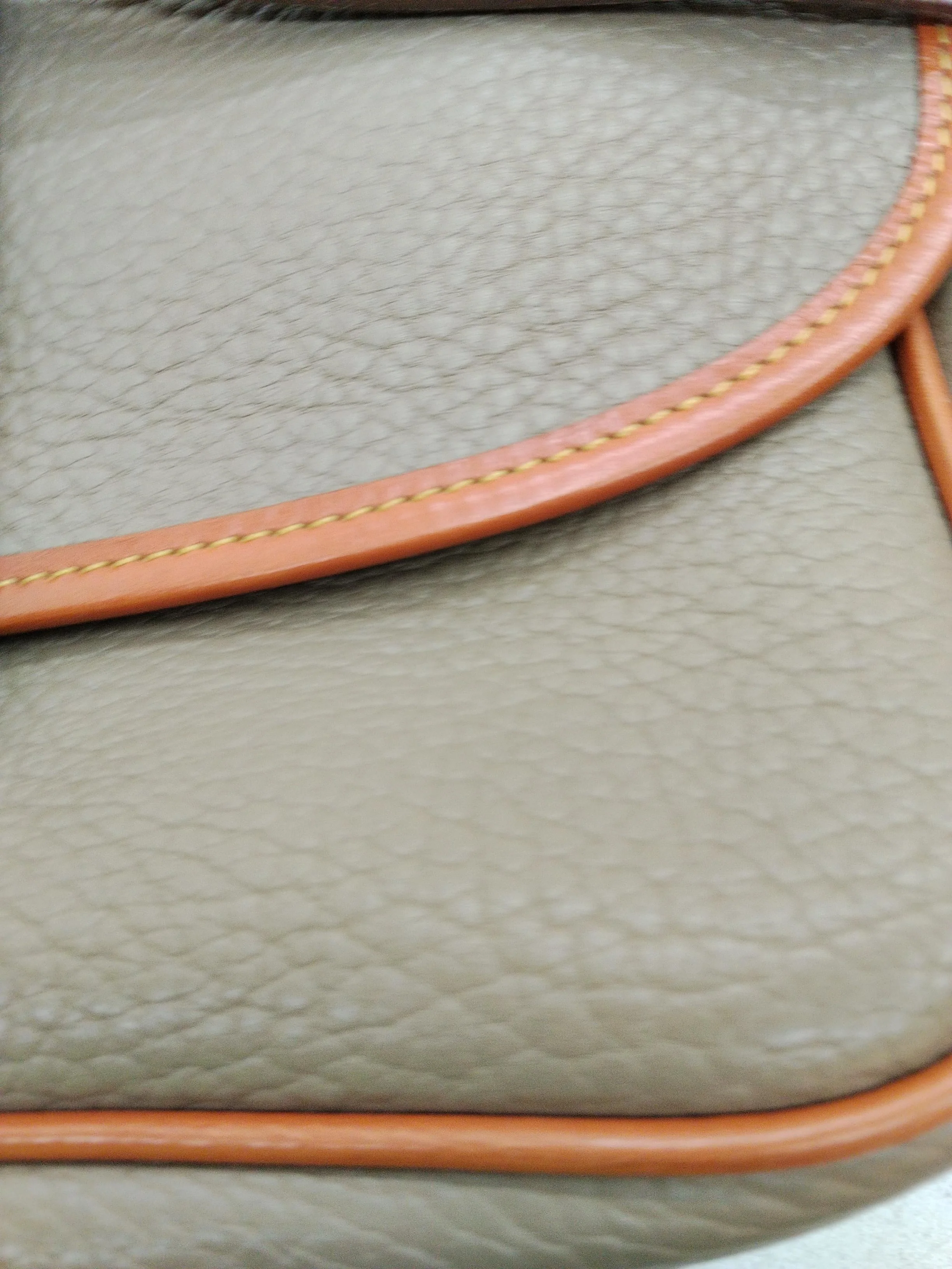 Dooney & Bourke Women's Bag Grey 100% Leather Crossbody - Image 3