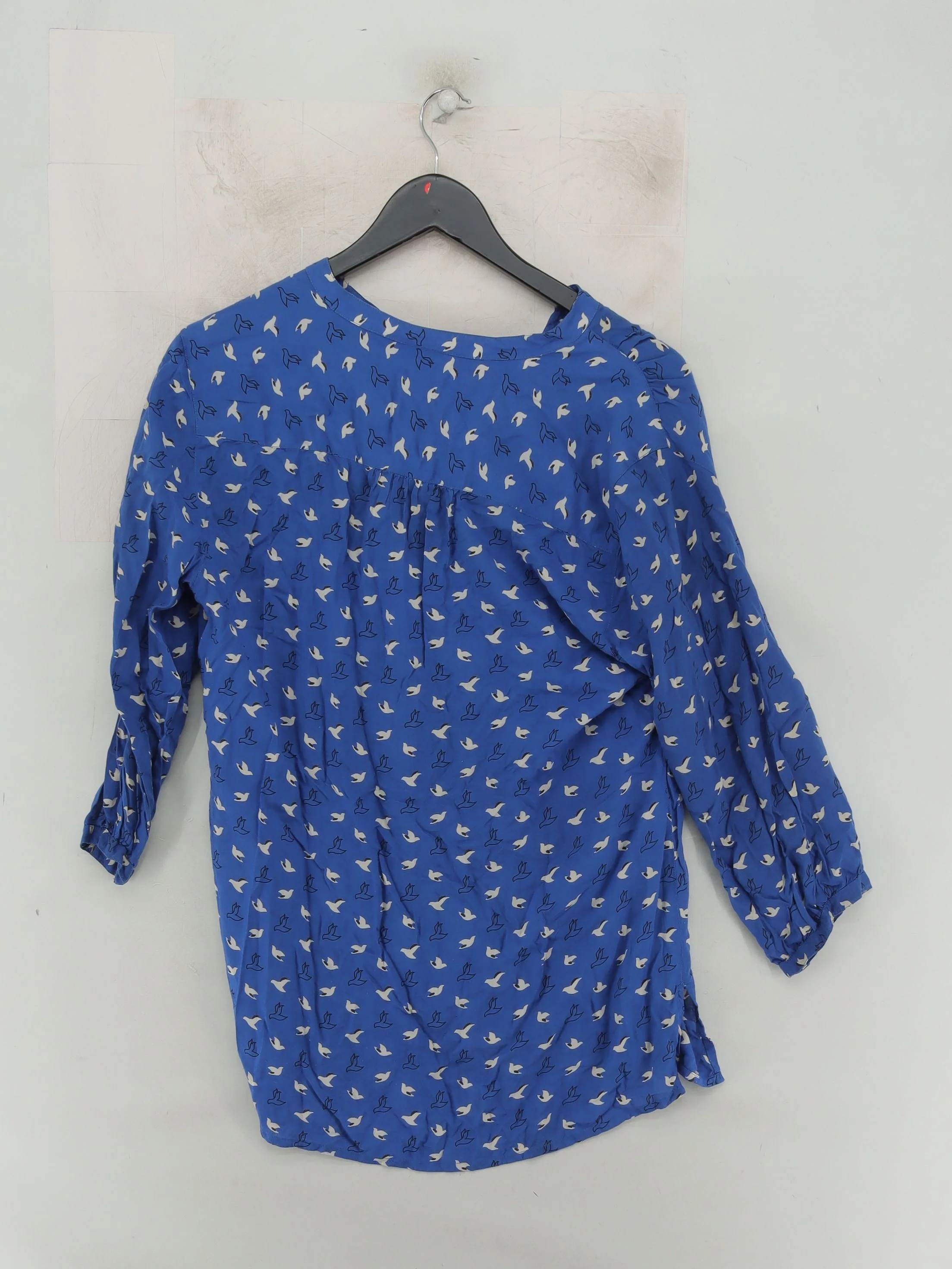 East Women's Top M Blue Animal Print 100% Viscose 3/4 Sleeve V-Neck Basic - Image 2