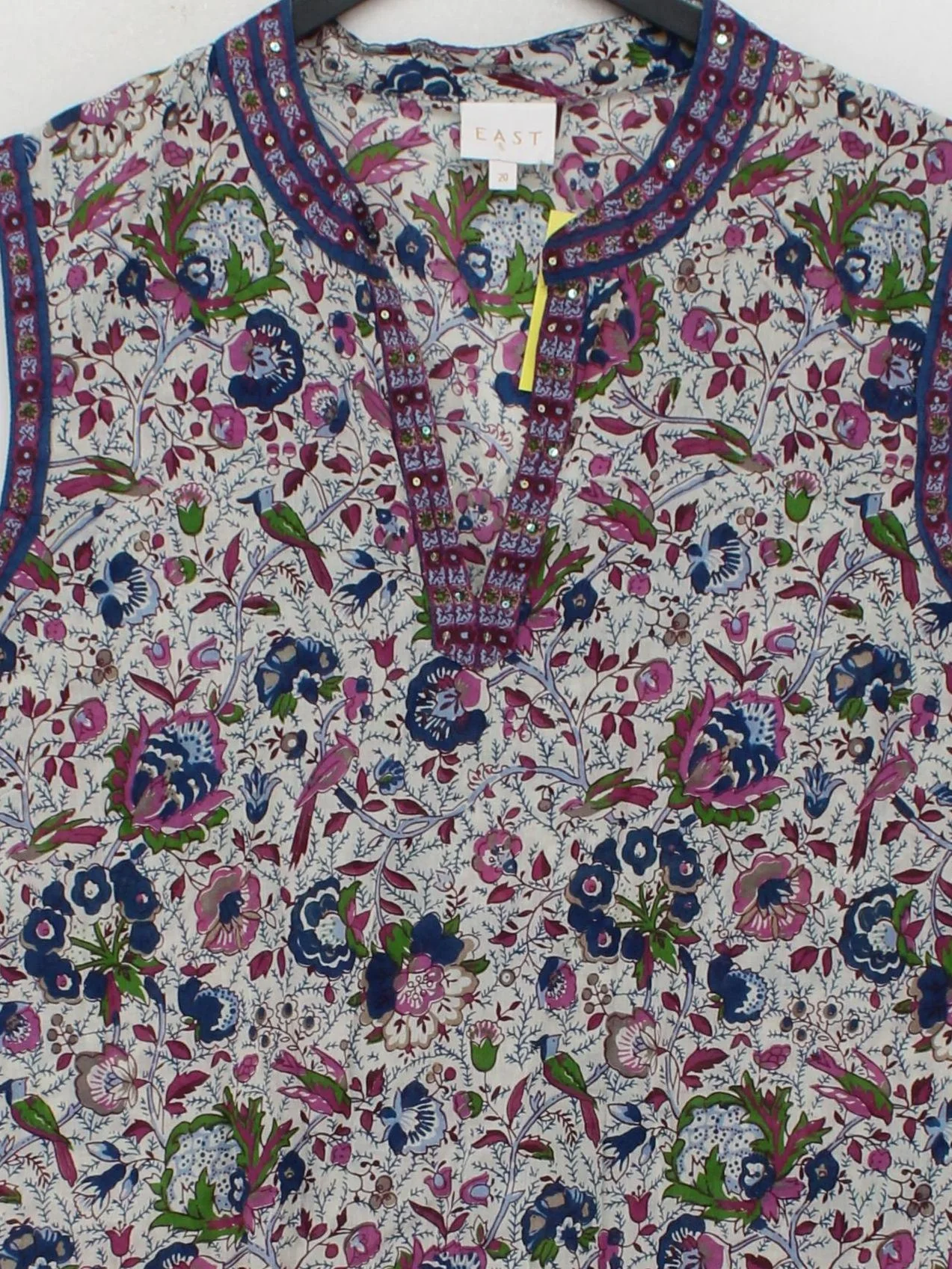 East Women's Top UK 20 Multi Floral 100% Other Sleeveless V-Neck Basic - Image 3