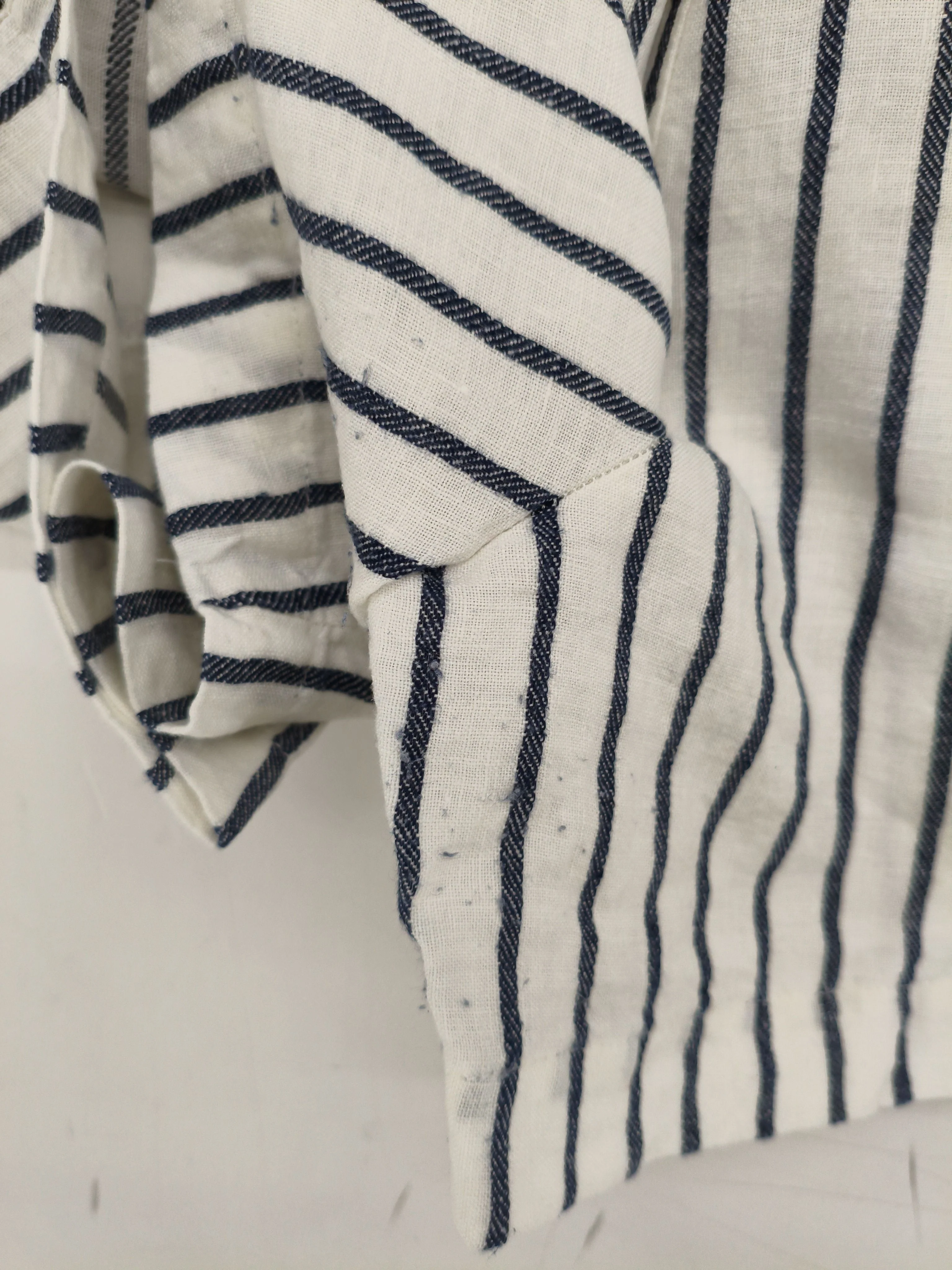 Ellen Tracy Women's Shorts XL White Striped 100% Linen Cargo - Image 5