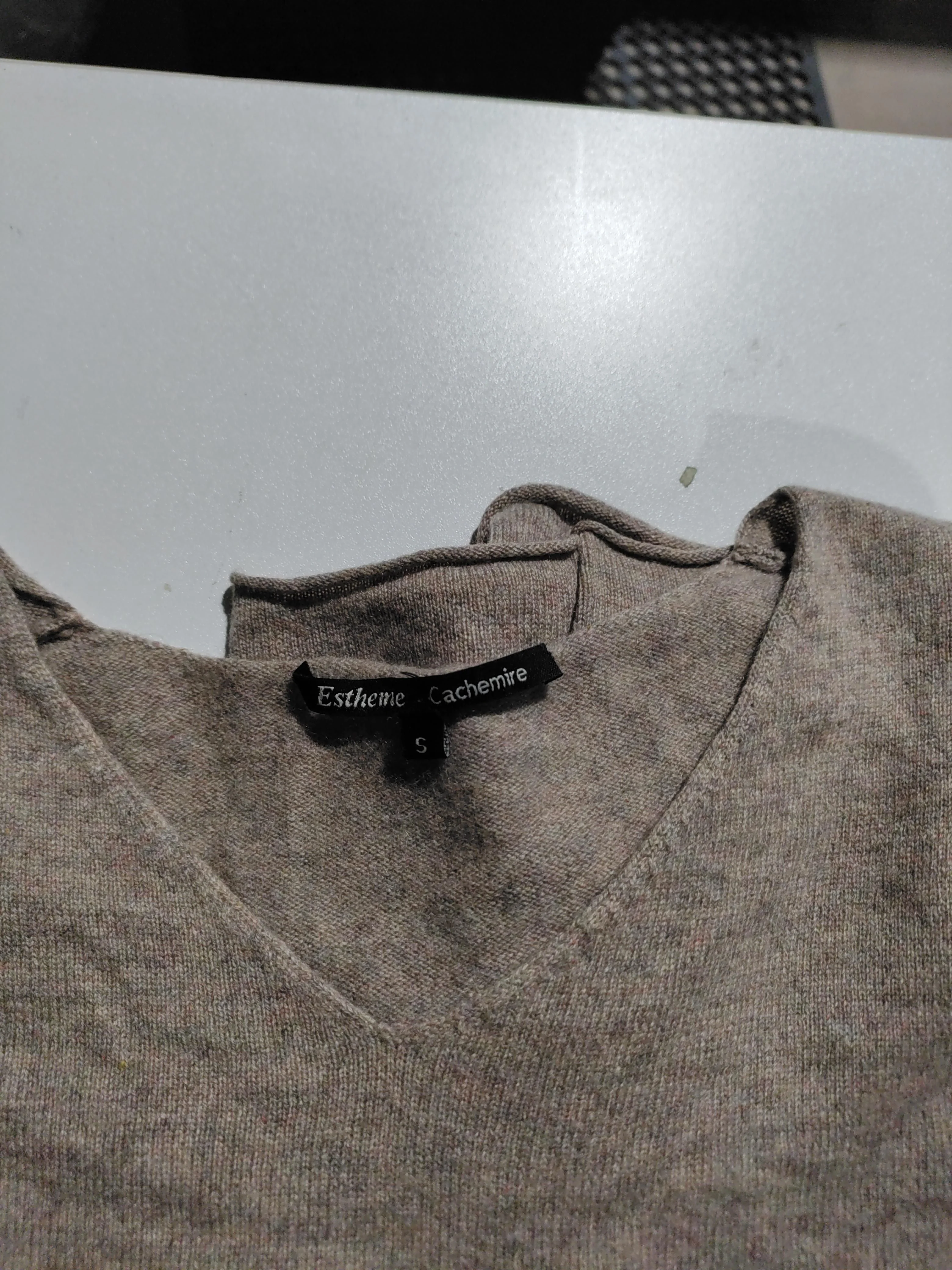 Estheme Cachemire Women's Jumper S Tan Graphic 100% Cashmere V-Neck Pullover - Image 5
