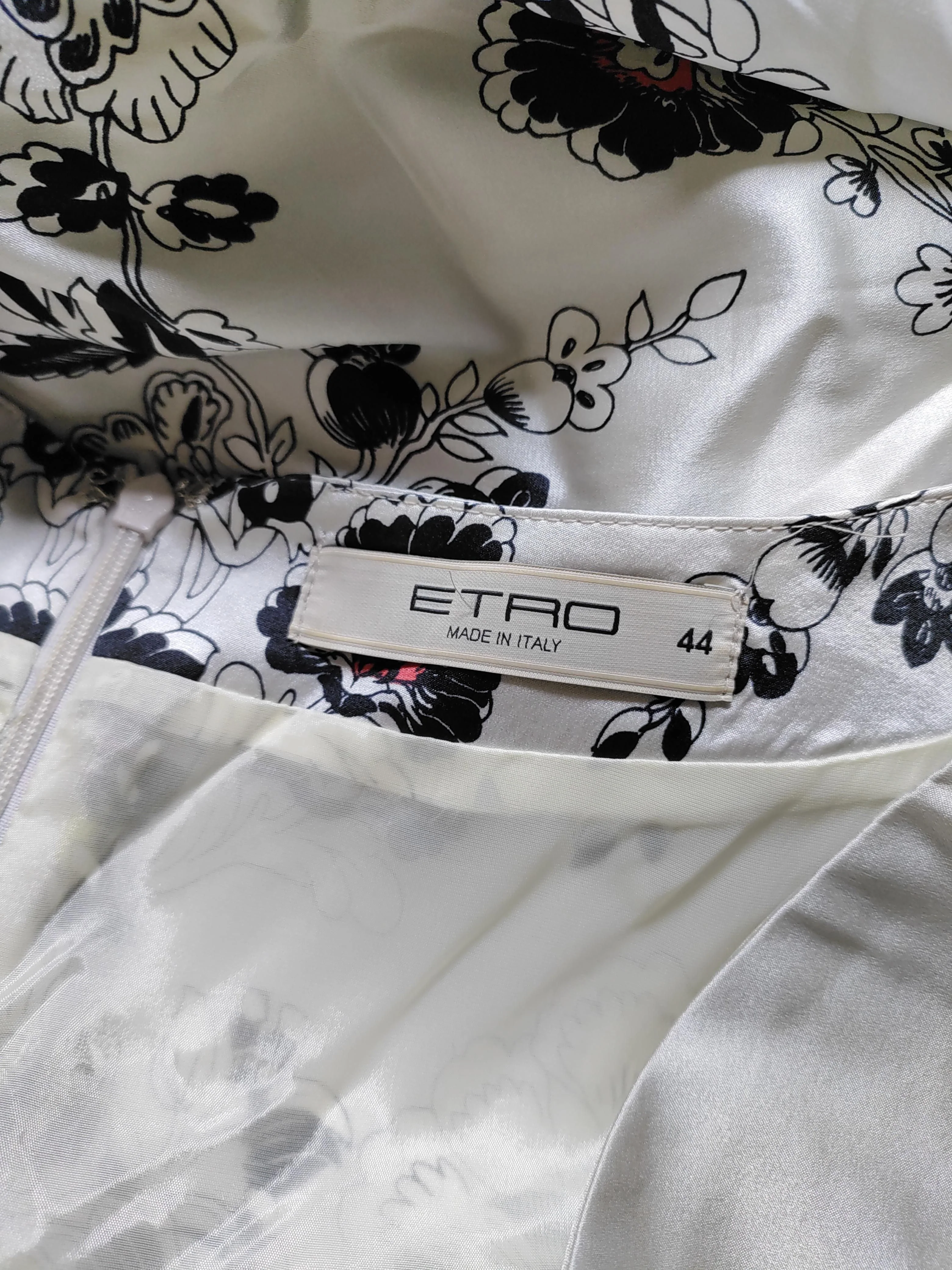 ETRO Bodycon Mini Dress in Cream - Image 5
