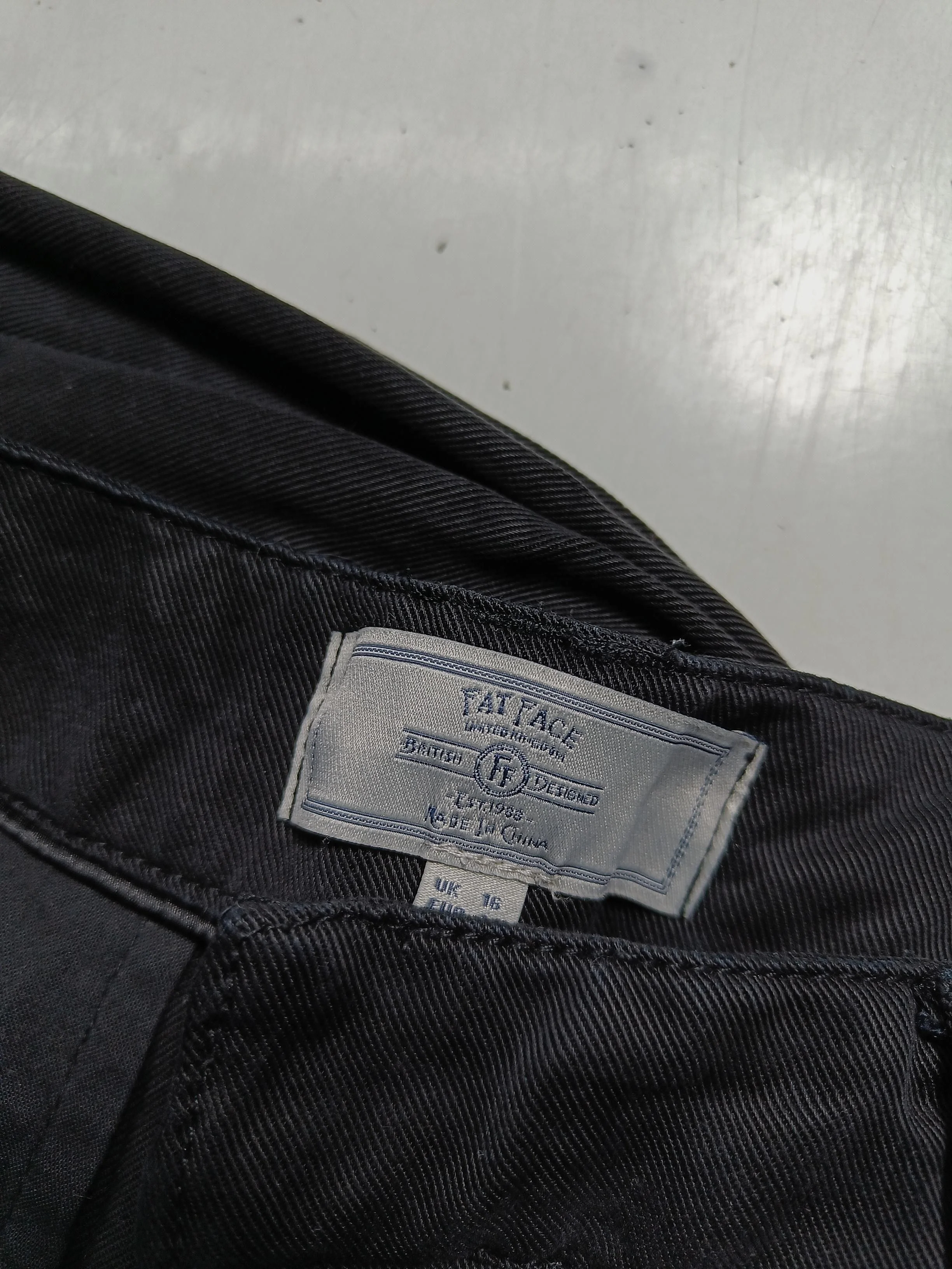 Fat Face Men's Trousers M Black 100% Lyocell Modal Wide-Leg Capri - Image 6