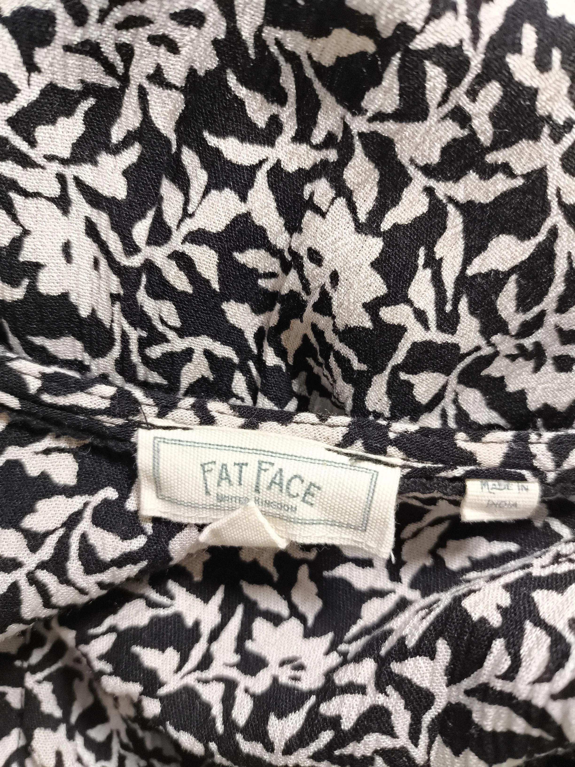 Fat Face Women's Blouse M Multi Floral 100% Viscose Short Sleeve V-Neck Basic - Image 5
