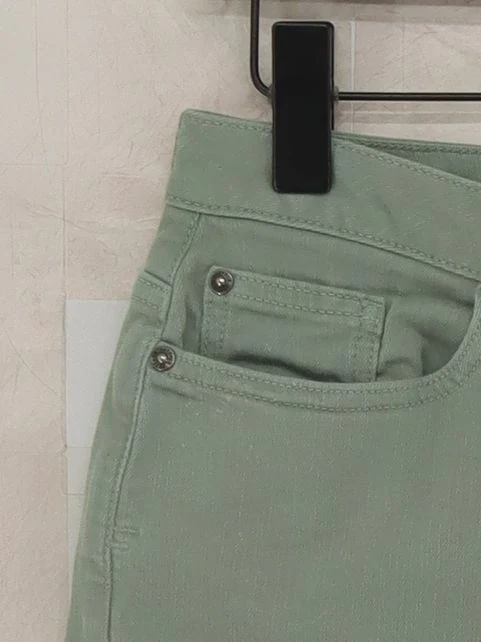 Fat Face Women's Shorts UK 10 Green Cotton with Elastane Mom - Image 4