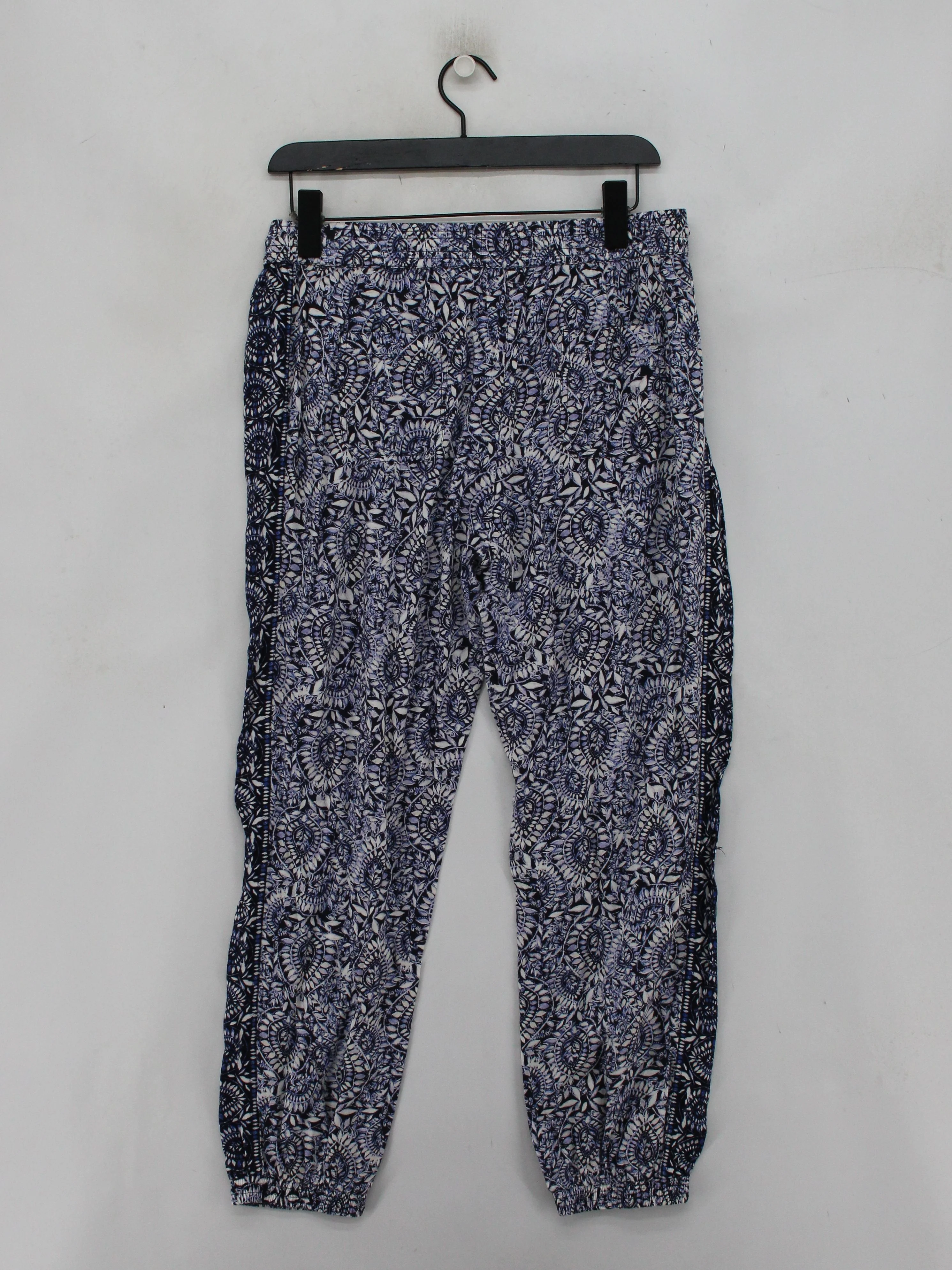 Fat Face Women's Sports Bottoms M Multi Floral 100% Viscose Tapered Sweatpants - Image 2