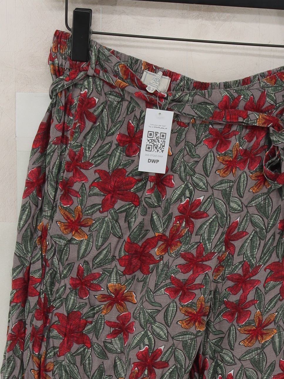 Fat Face Women's Trousers M Multi Floral 100% Viscose Wide-Leg Capri - Image 3