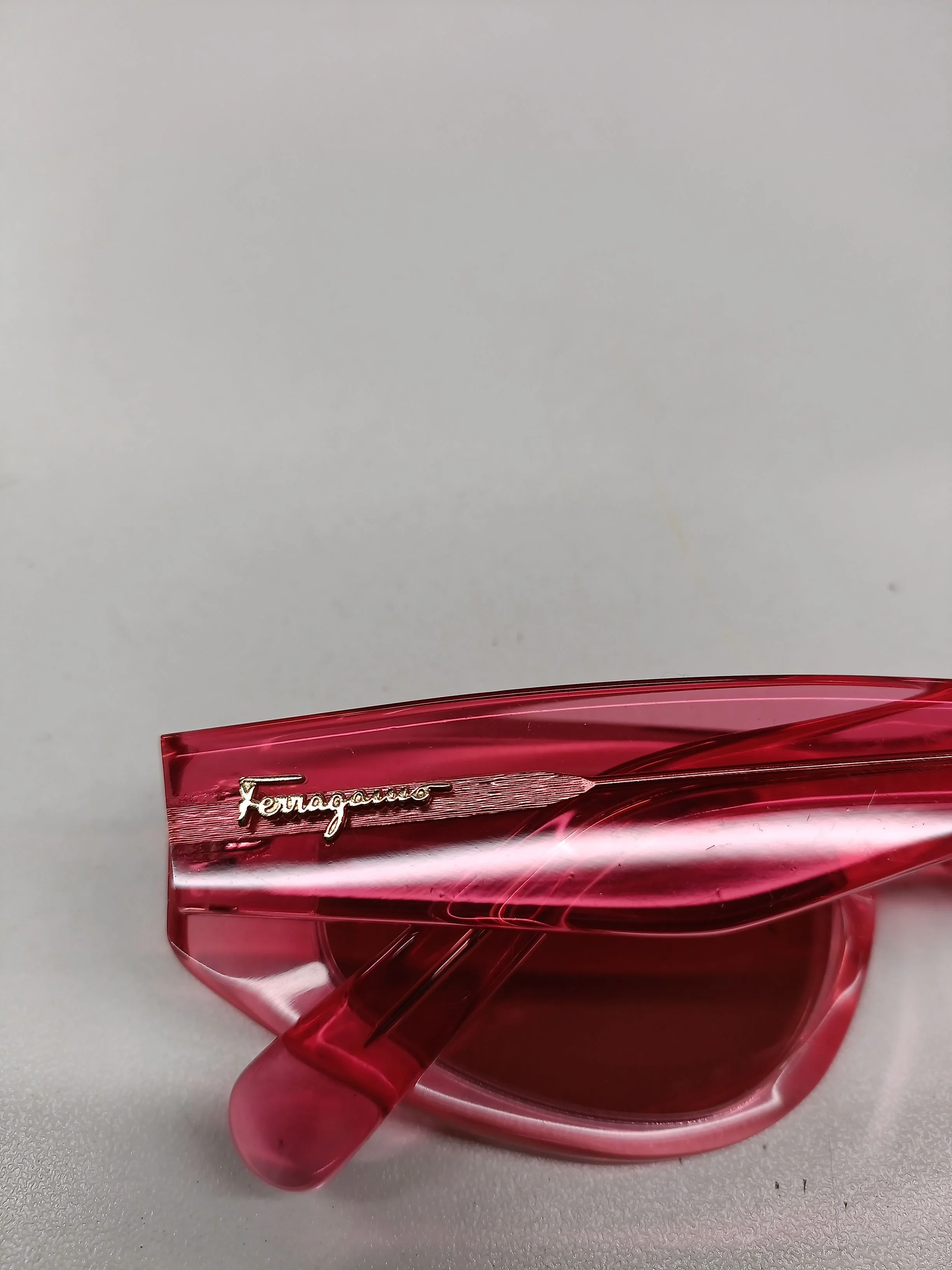 Ferragamo Women's Sunglasses Pink Cat Eye - Image 6