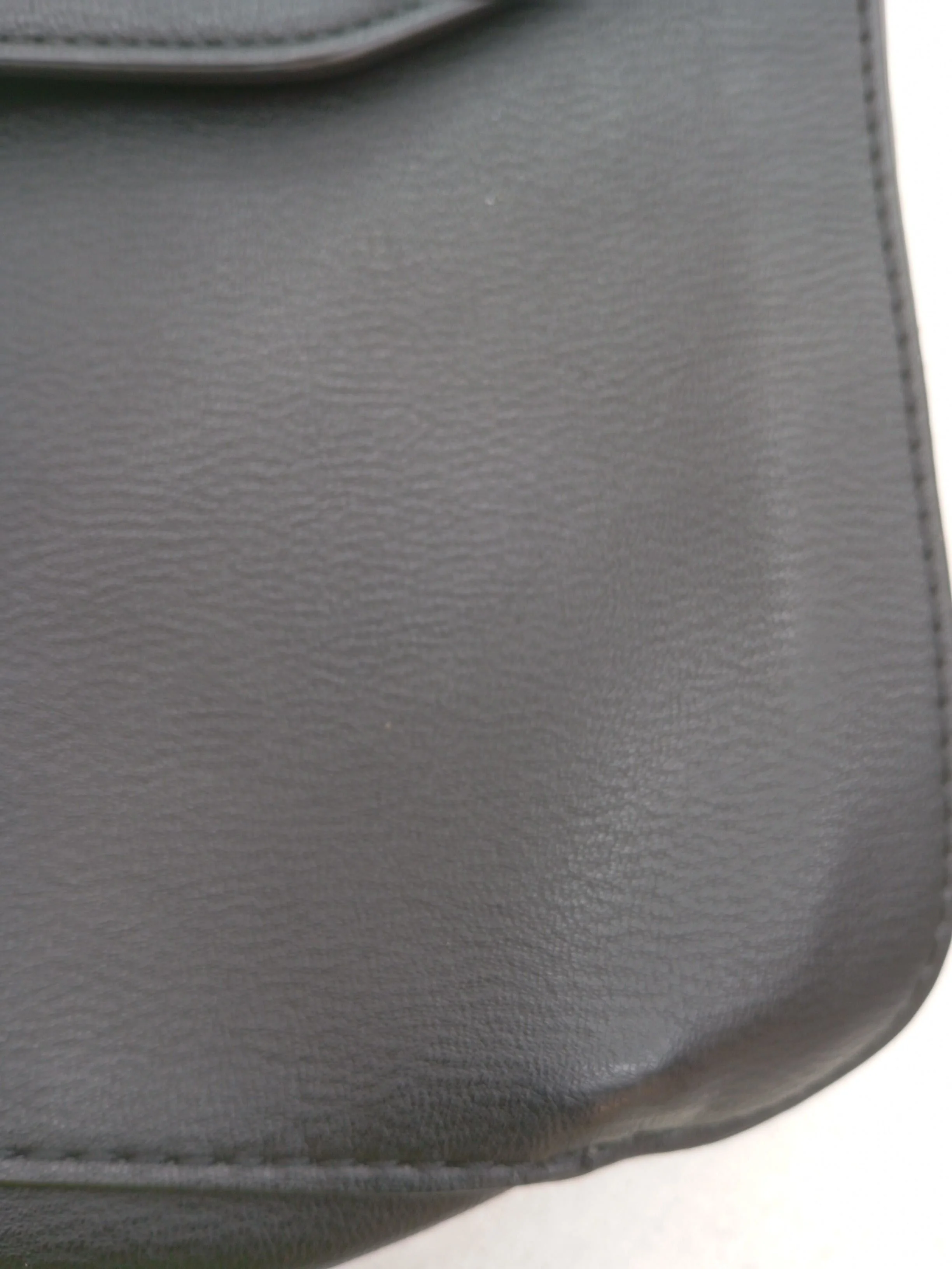 Fiorelli Women's Bag Black Faux Leather with Polyester Crossbody - Image 3