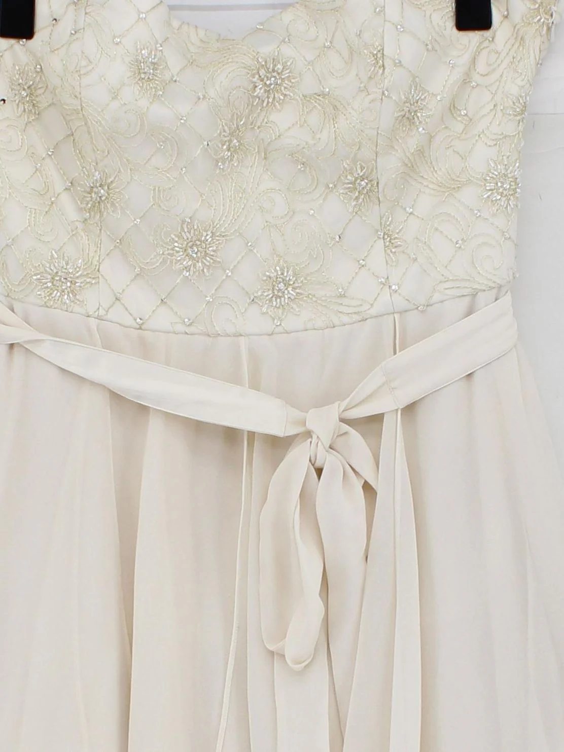 Forever New Skater Mini Dress in Cream - Image 3