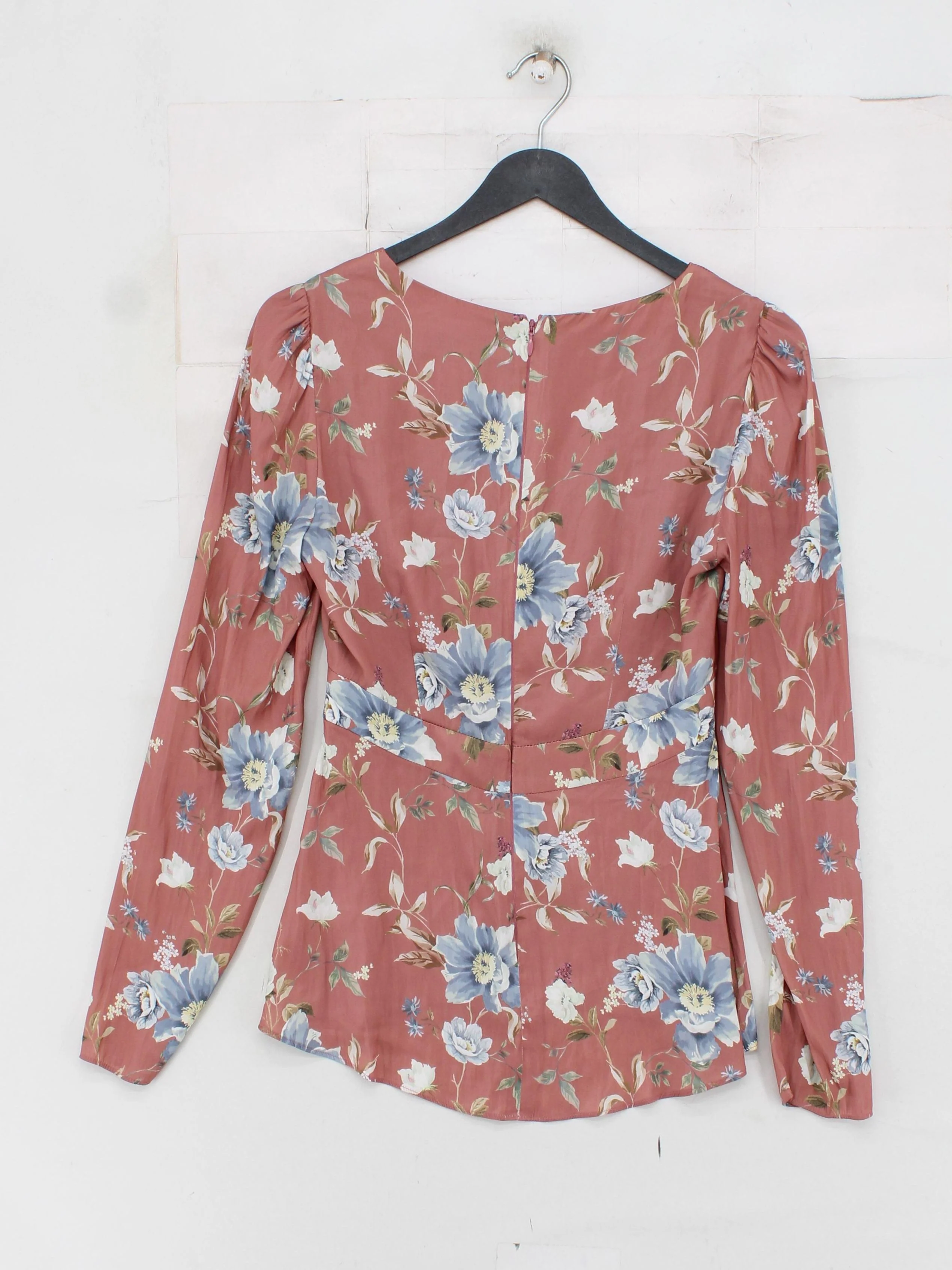 Forever New Women's Top XS Red Floral 100% Polyester Long Sleeve V-Neck Basic - Image 2