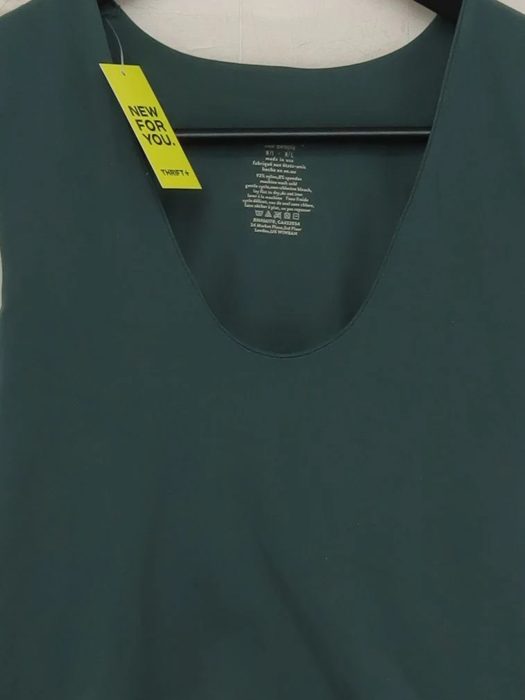 Free People Women's T-Shirt M Green Nylon with Spandex Sleeveless V-Neck Basic - Image 3