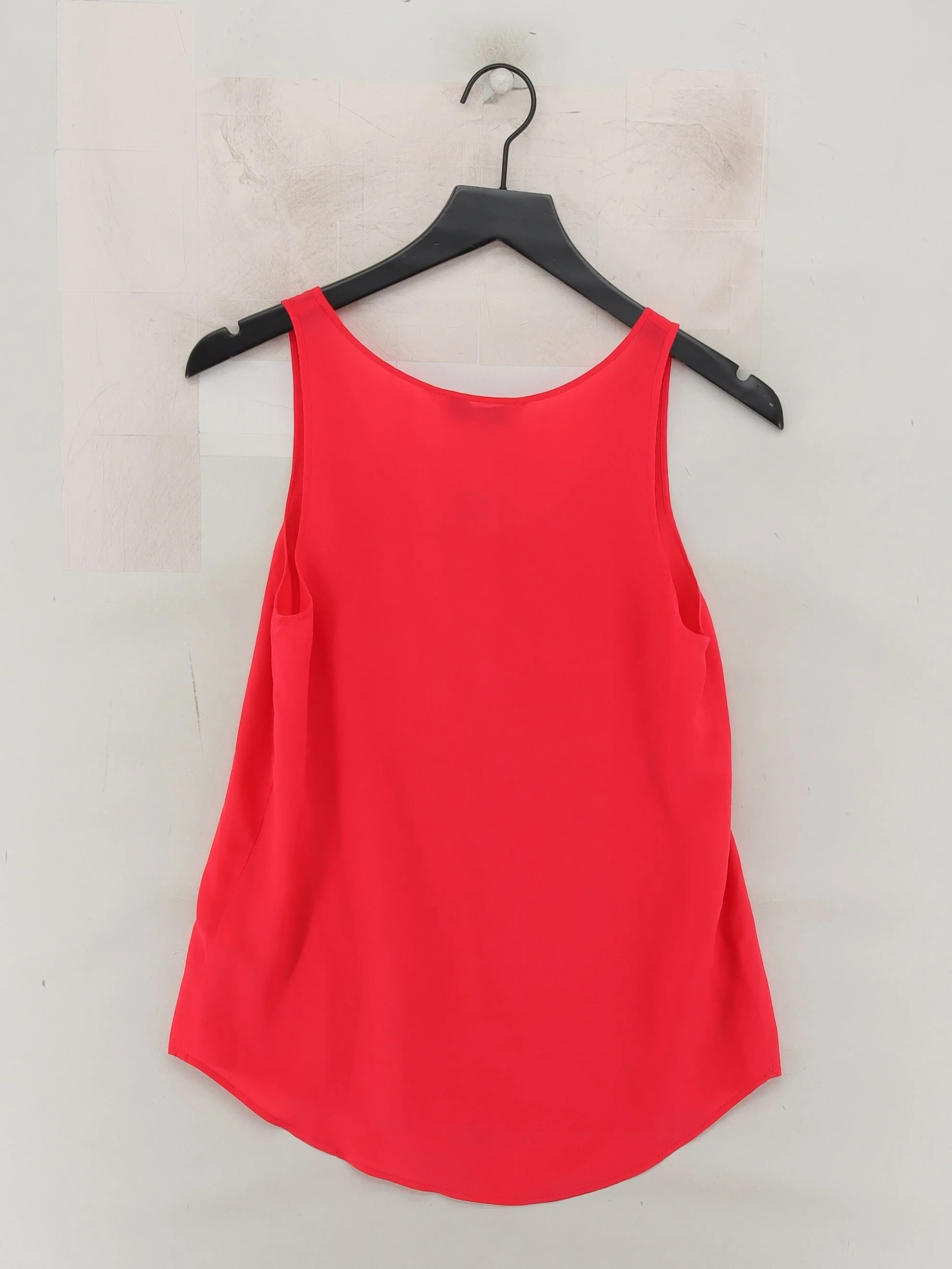 French Connection Women's T-Shirt XS Red 100% Silk Sleeveless Round Neck Basic - Image 2