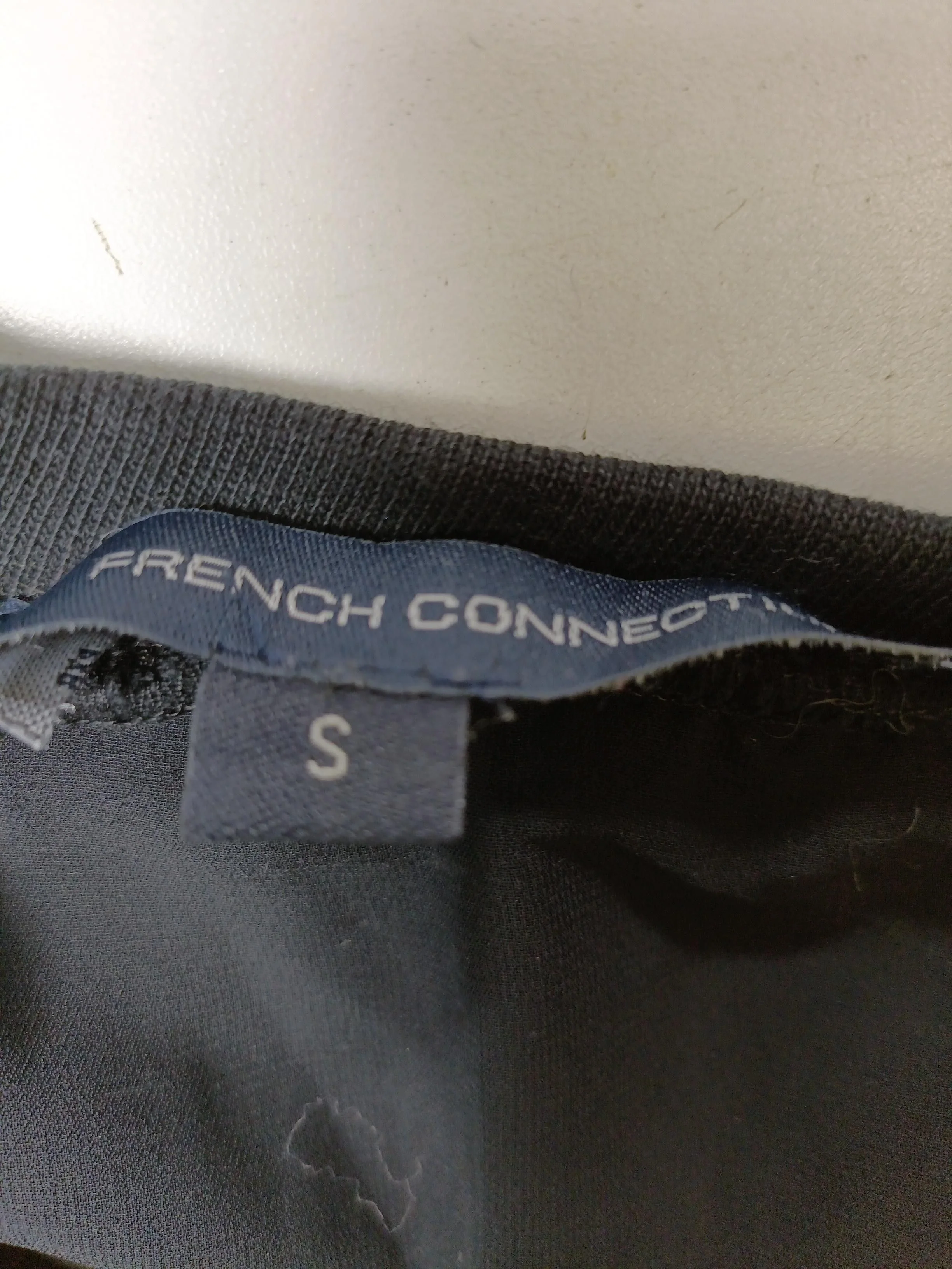 French Connection Women's Top S Black 100% Polyester Short Sleeve V-Neck Basic - Image 5