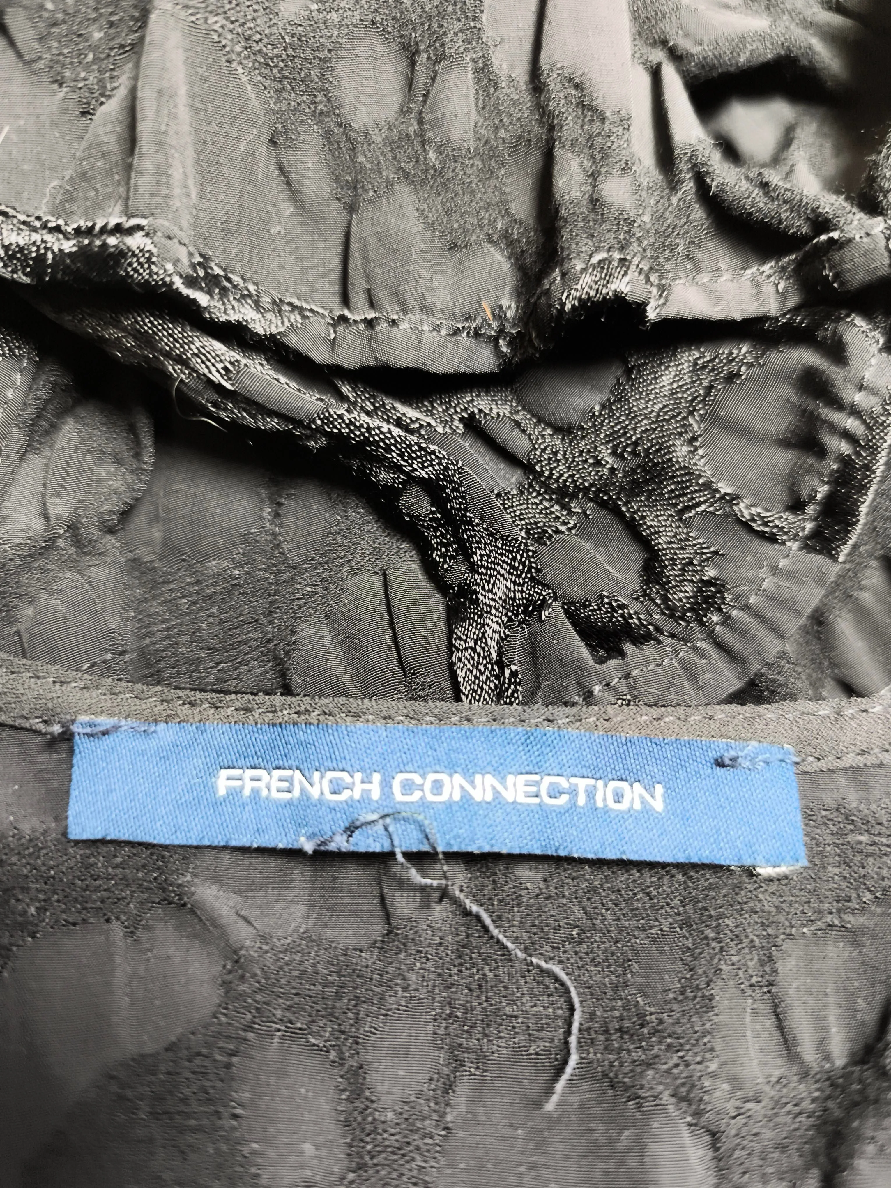 French Connection Women's Top S Black 100% Viscose Long Sleeve V-Neck Jersey - Image 5