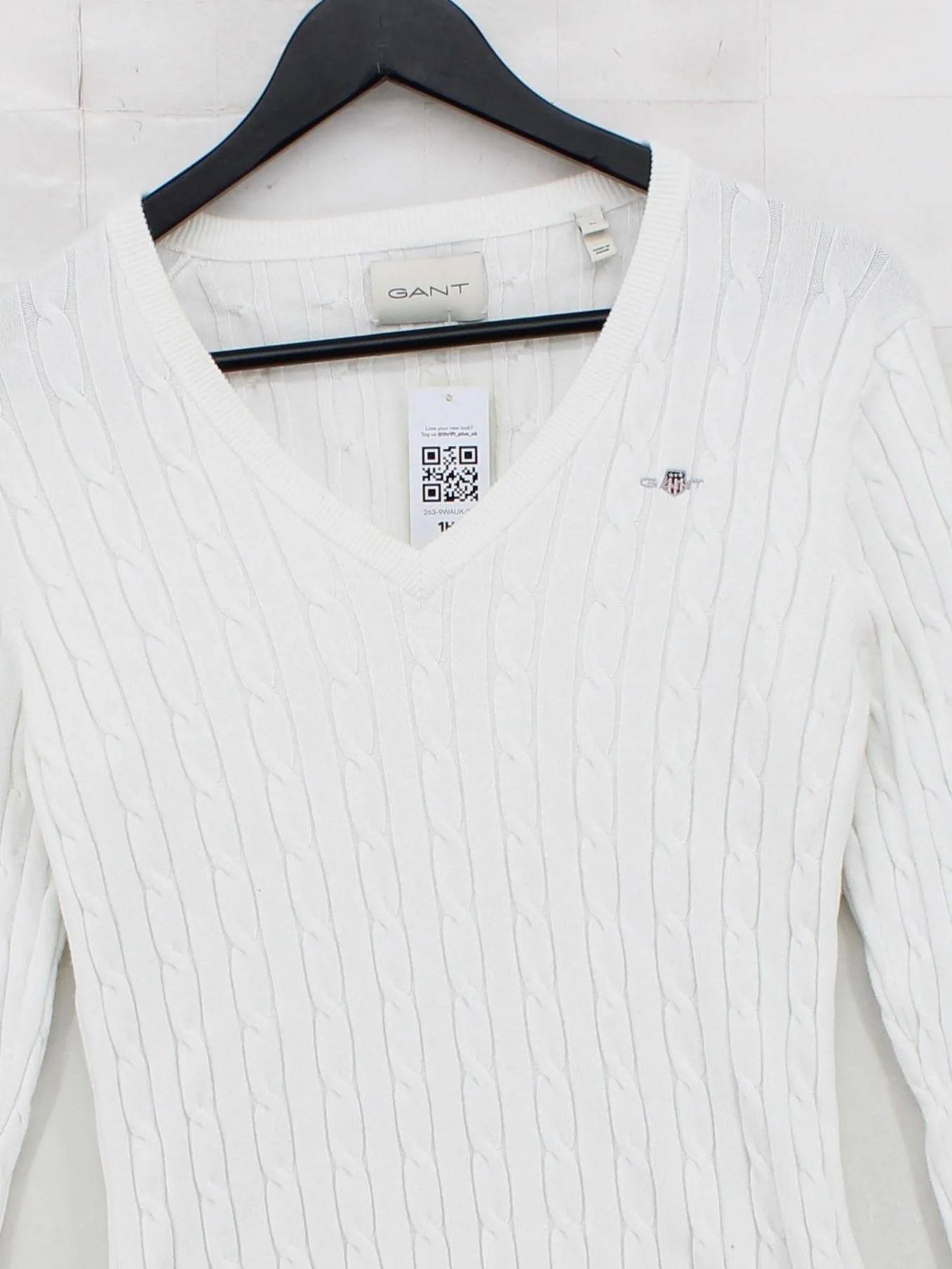 Gant Men's Jumper M White Cotton with Polyamide, Elastane V-Neck Pullover - Image 3