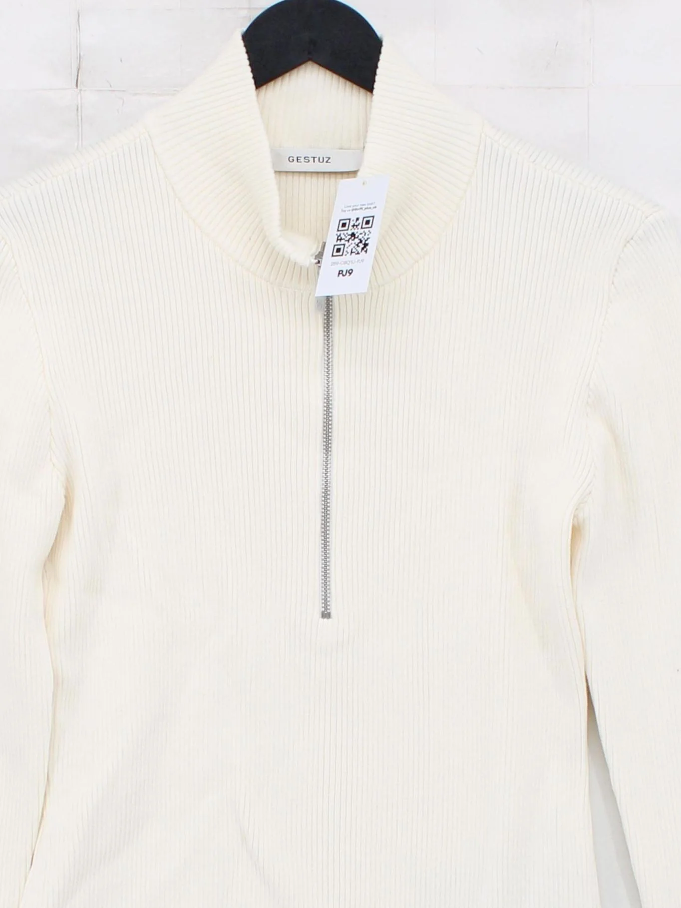 Gestuz Women's Top S Cream Cotton with Polyamide, Elastane Basic - Image 3