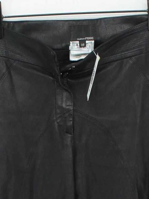 Gianfranco Ferré Women's Trousers S Black 100% Leather Straight Cropped - Image 3