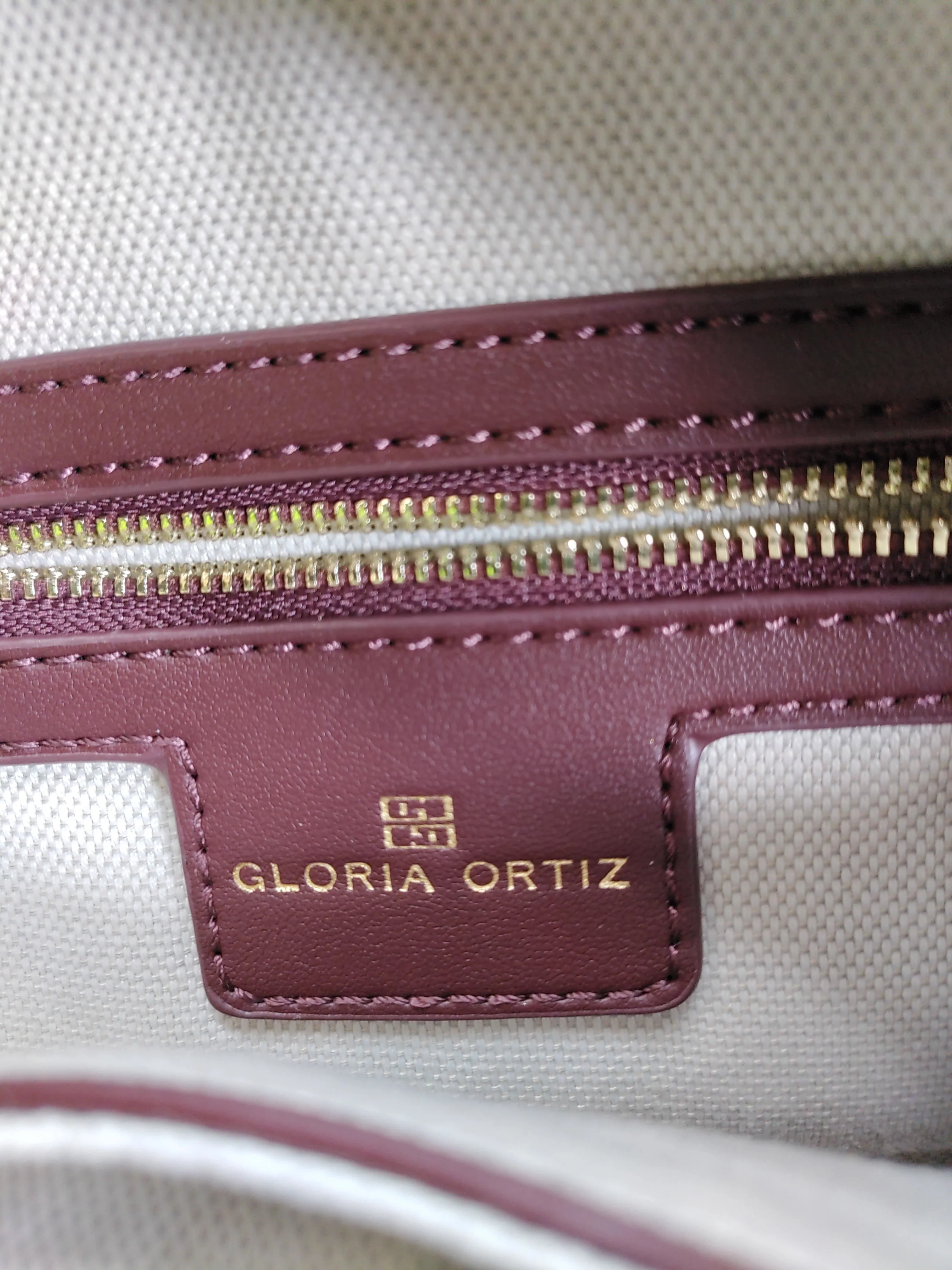 Gloria Ortiz Women's Bag Red Faux Leather with Polyester Crossbody - Image 5
