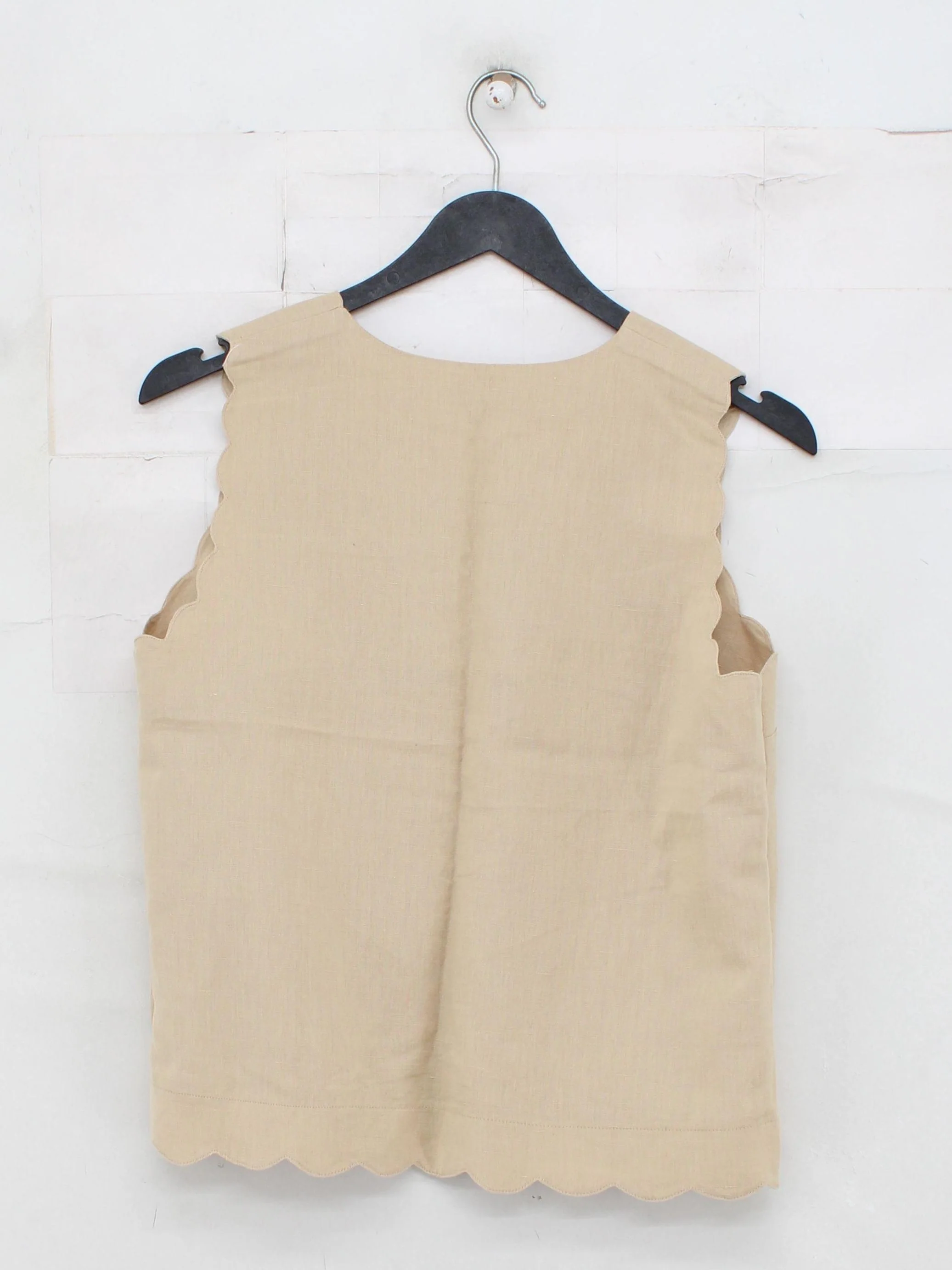 Great Plains Women's Top S Tan Linen with Cotton Sleeveless V-Neck Basic - Image 2